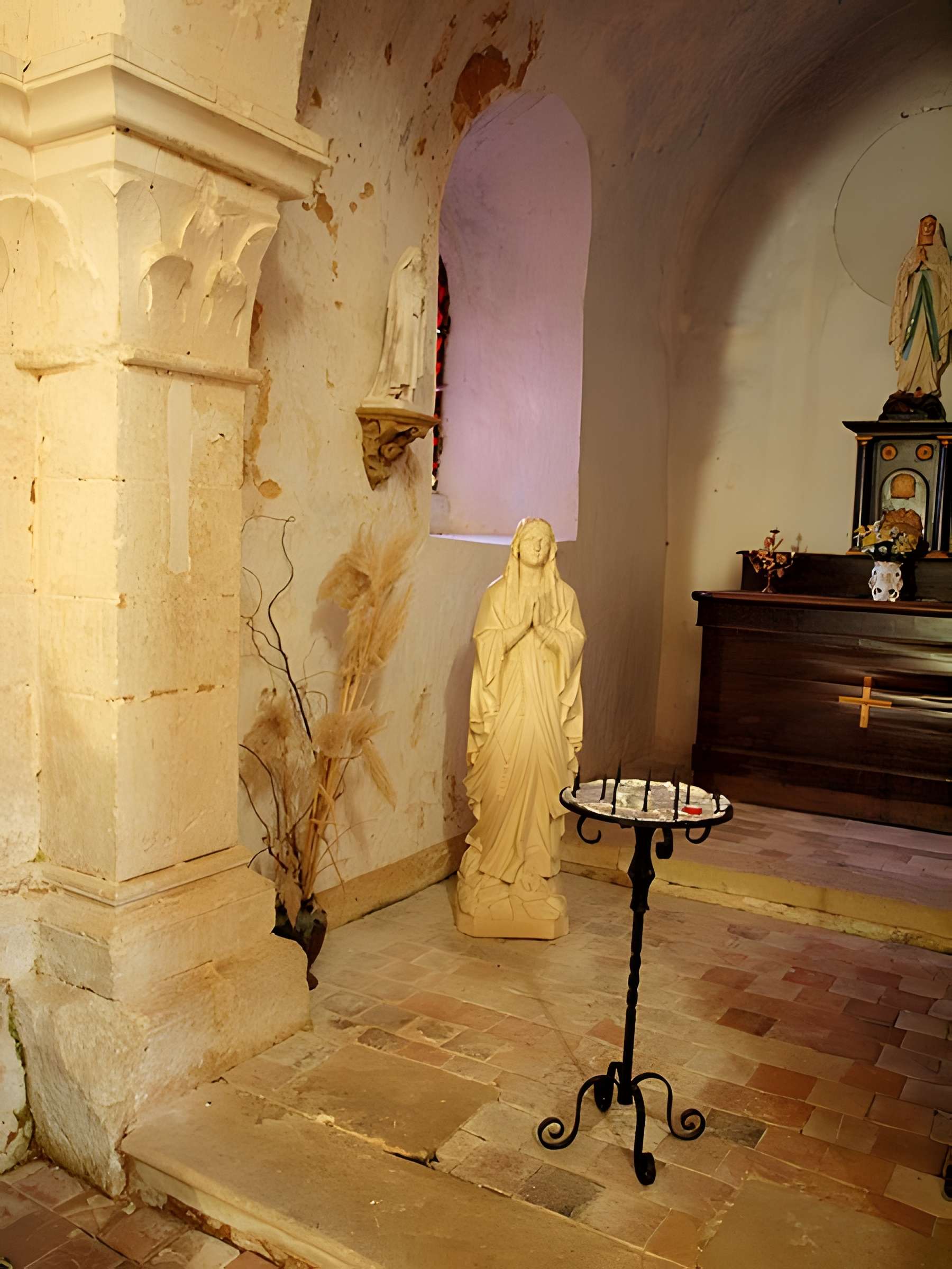 Église Saint-Blaise-et-Saint-Véran de Saint-Vérain