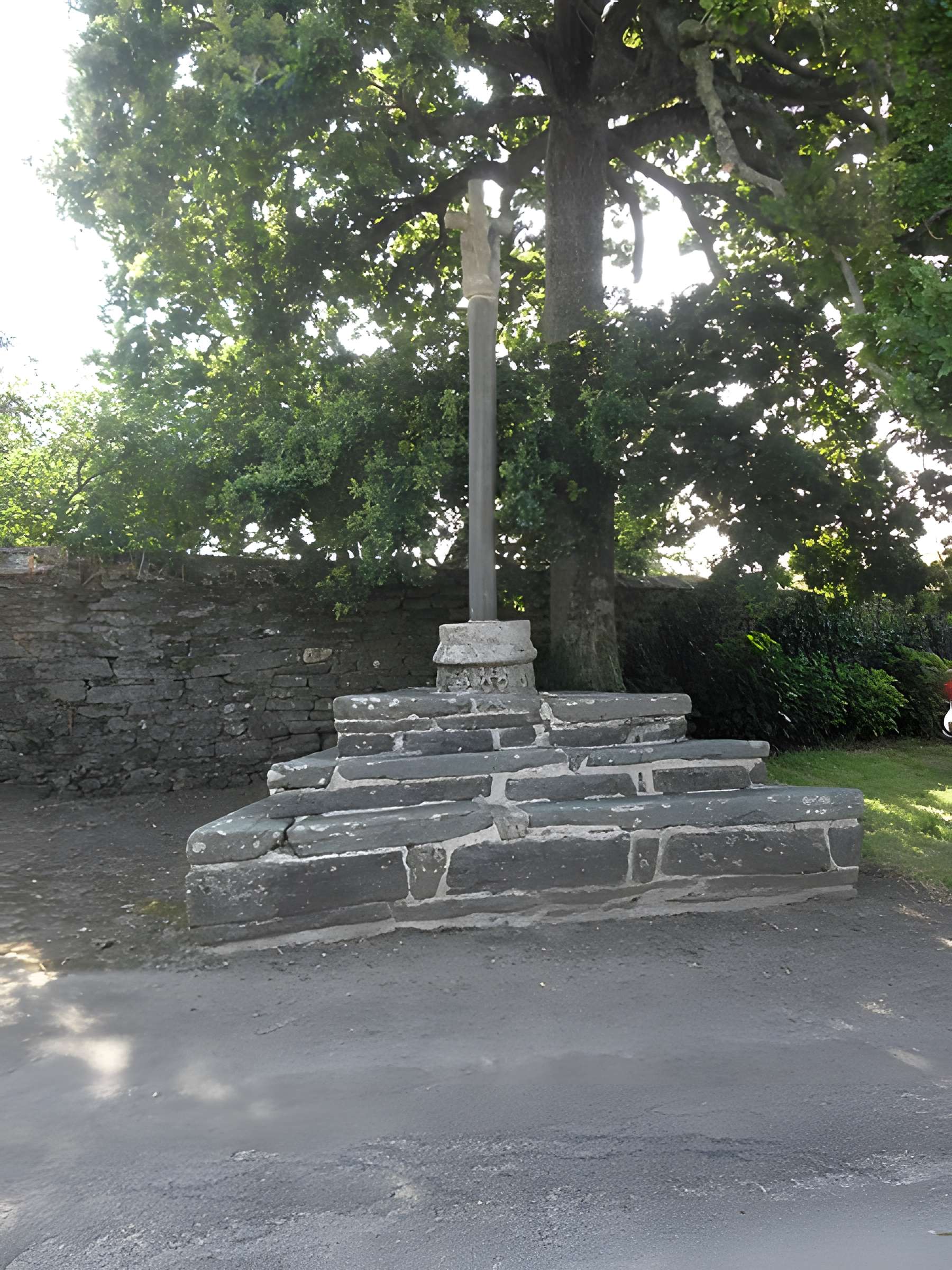Église Saint-Boscat de Tréogat