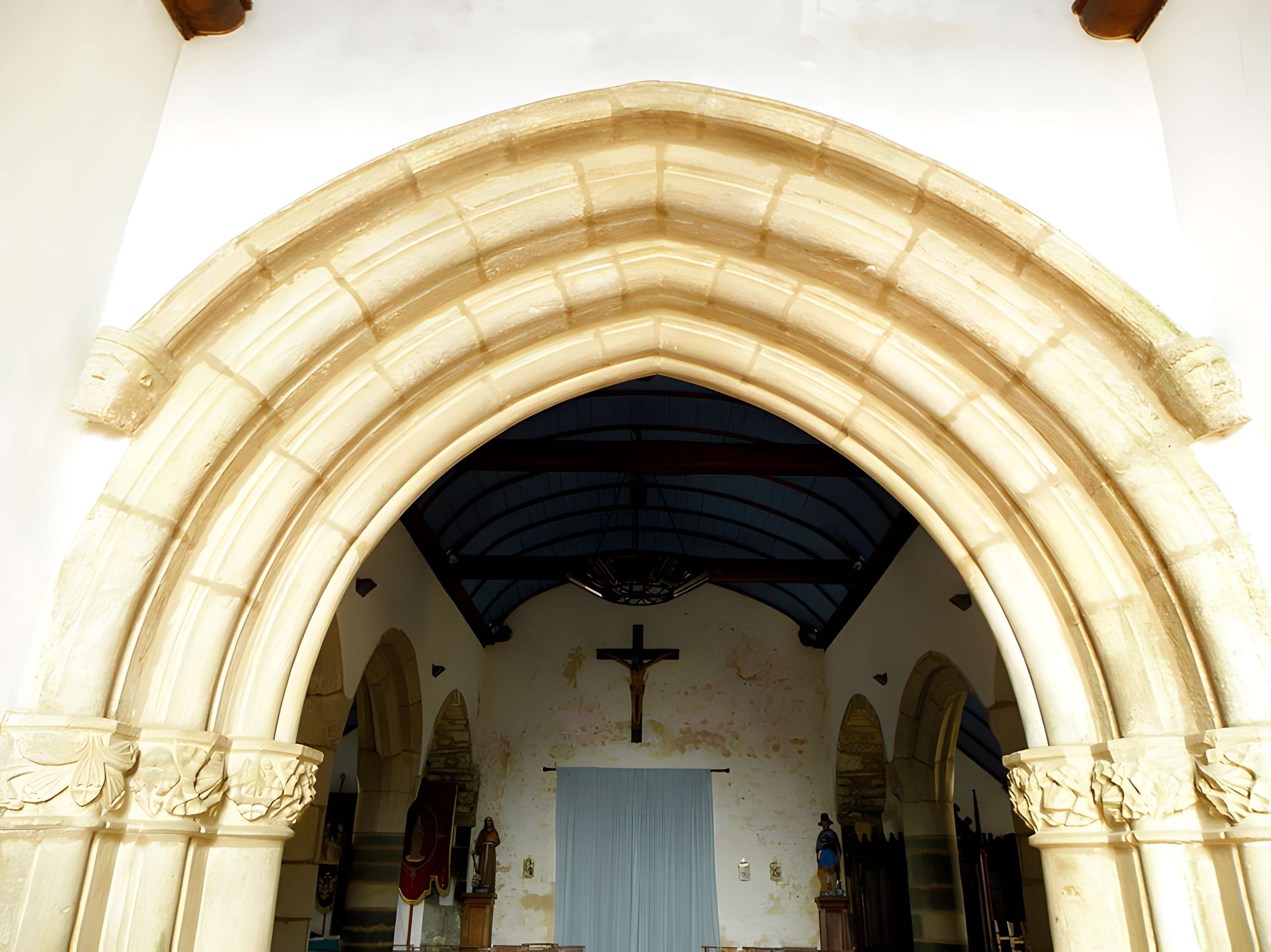 Église Saint-Boscat de Tréogat