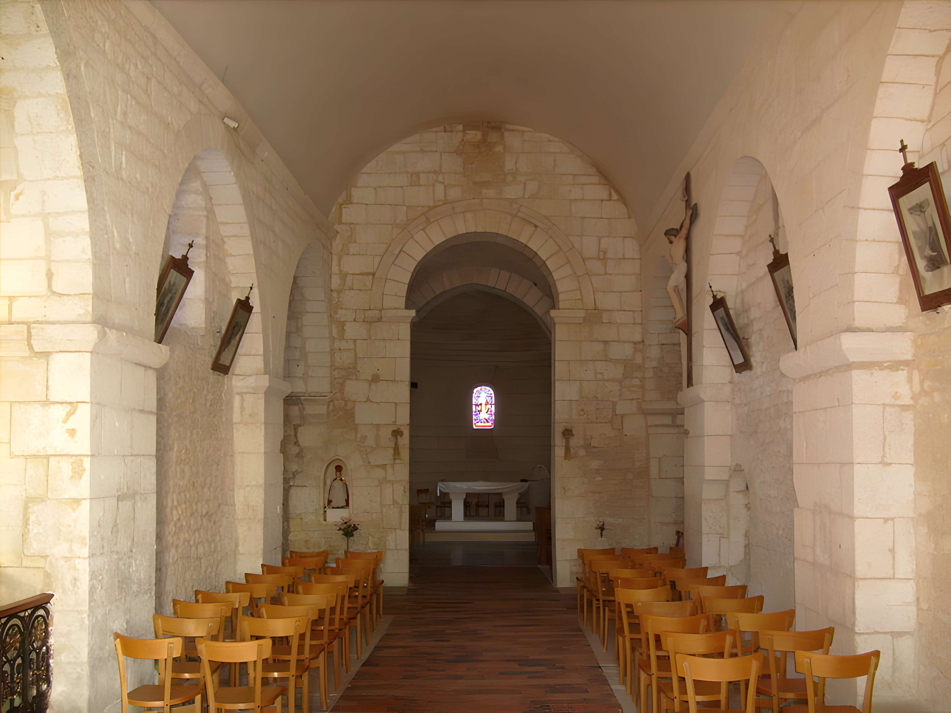 Église Saint-Brice de Saint-Bris-des-Bois
