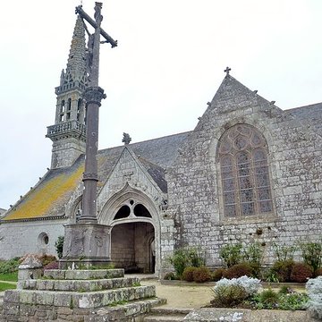 Église Saint-Cadoan de Poullan-sur-Mer