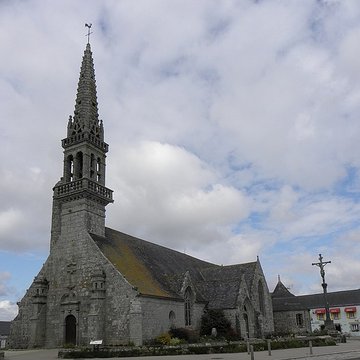 Église Saint-Cadoan de Poullan-sur-Mer