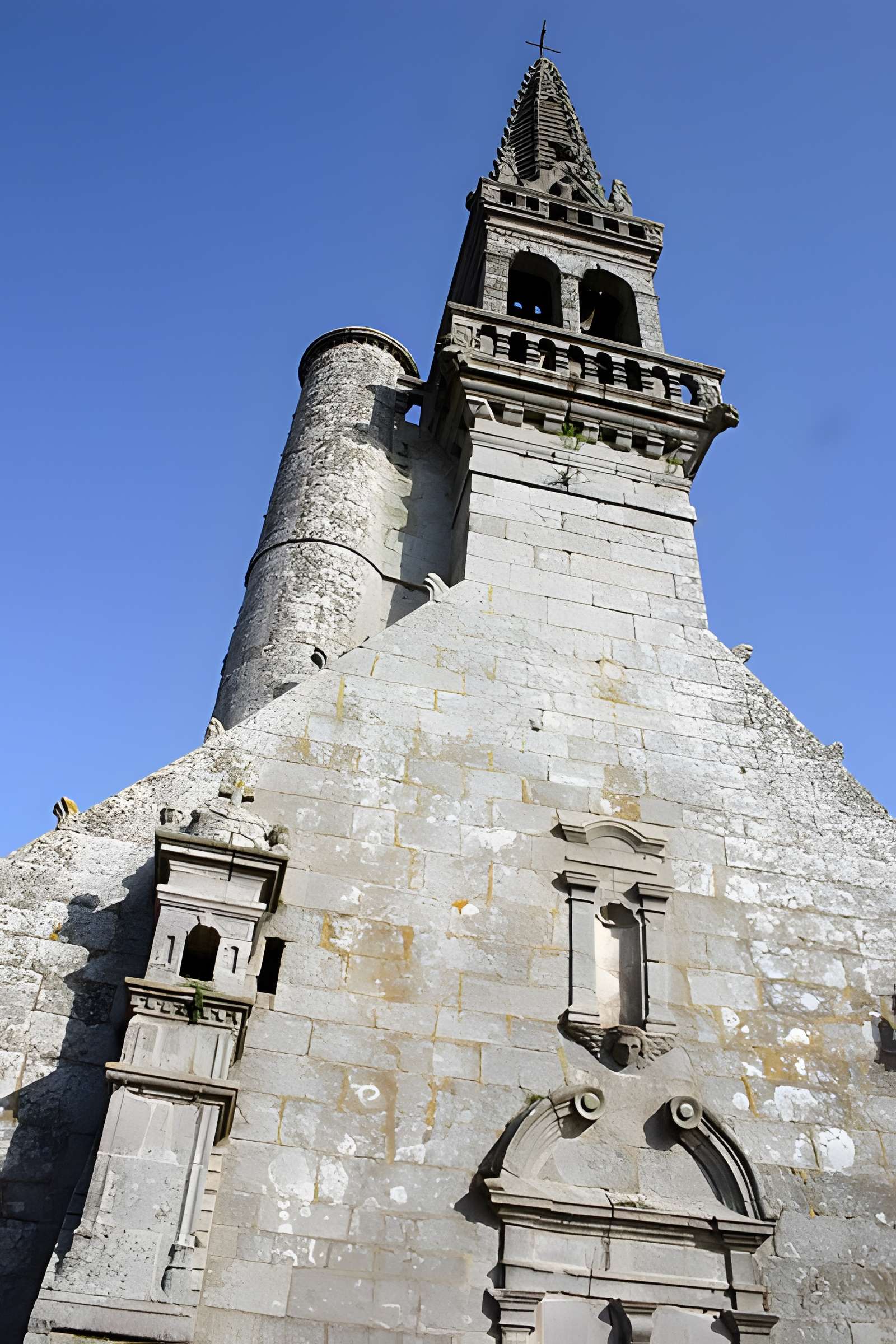 Église Saint-Cadoan de Poullan-sur-Mer