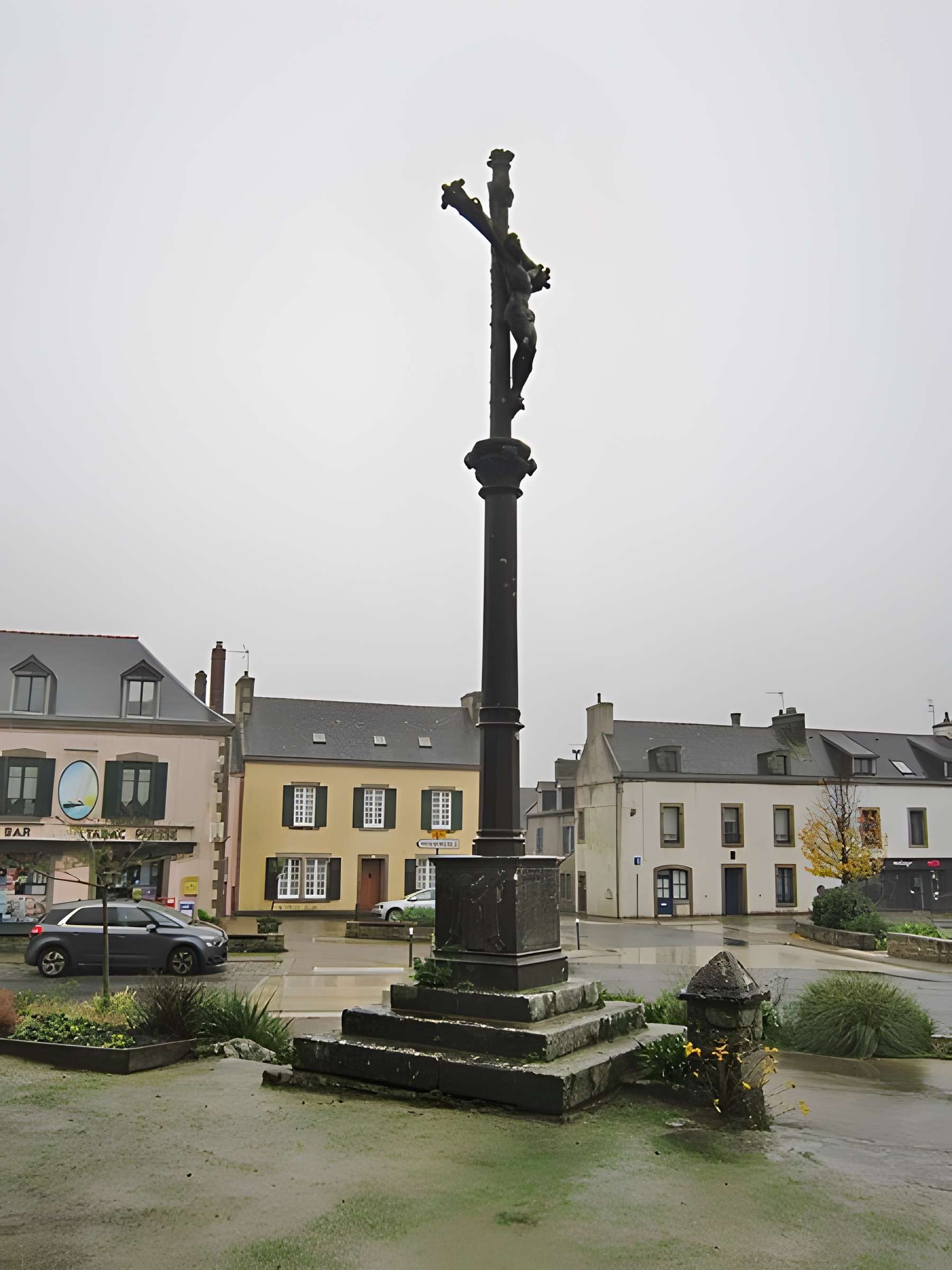Église Saint-Cadoan de Poullan-sur-Mer