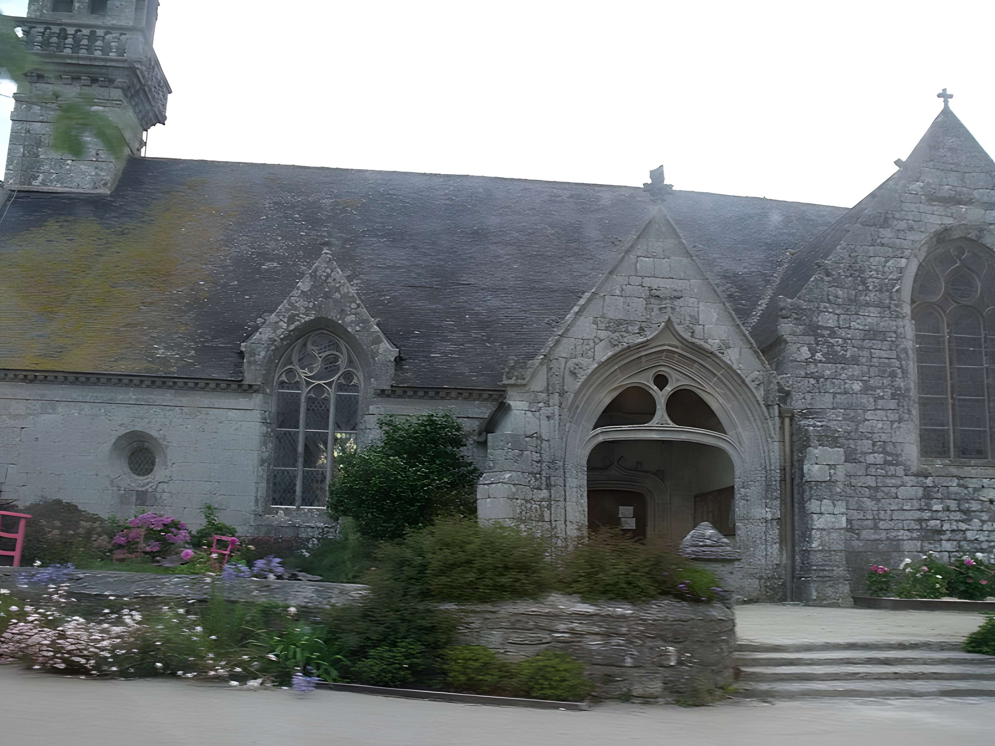 Église Saint-Cadoan de Poullan-sur-Mer