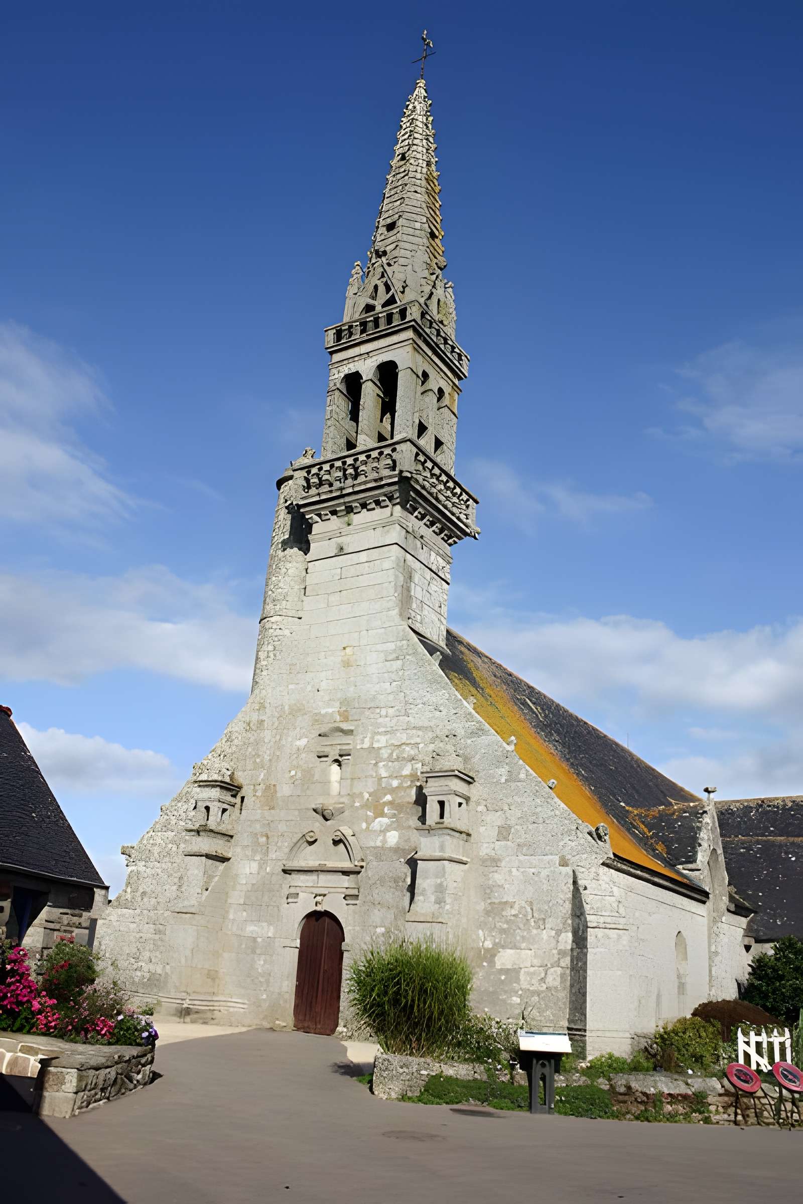 Église Saint-Cadoan de Poullan-sur-Mer 