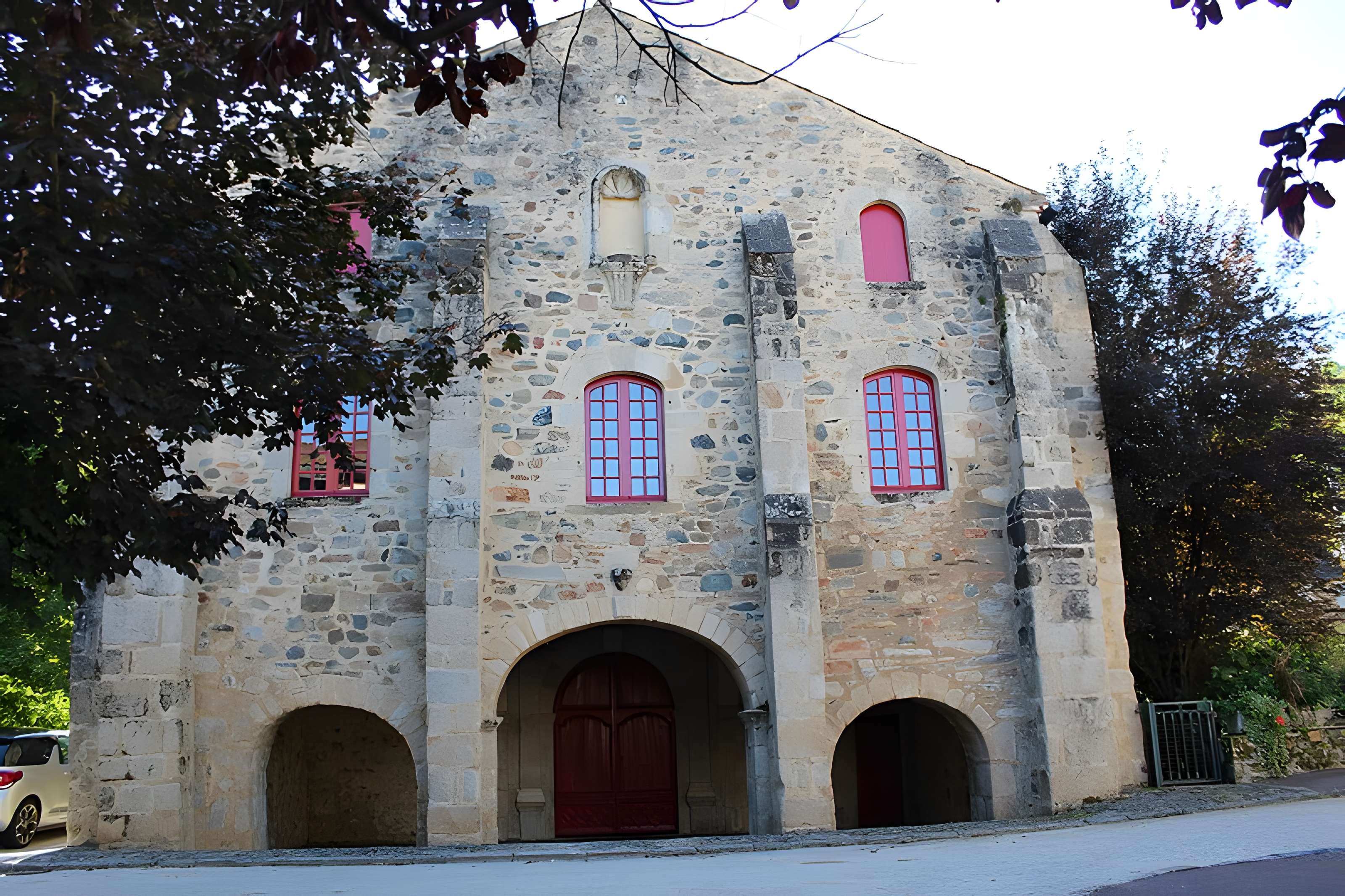 Église Saint-Calmine de Laguenne
