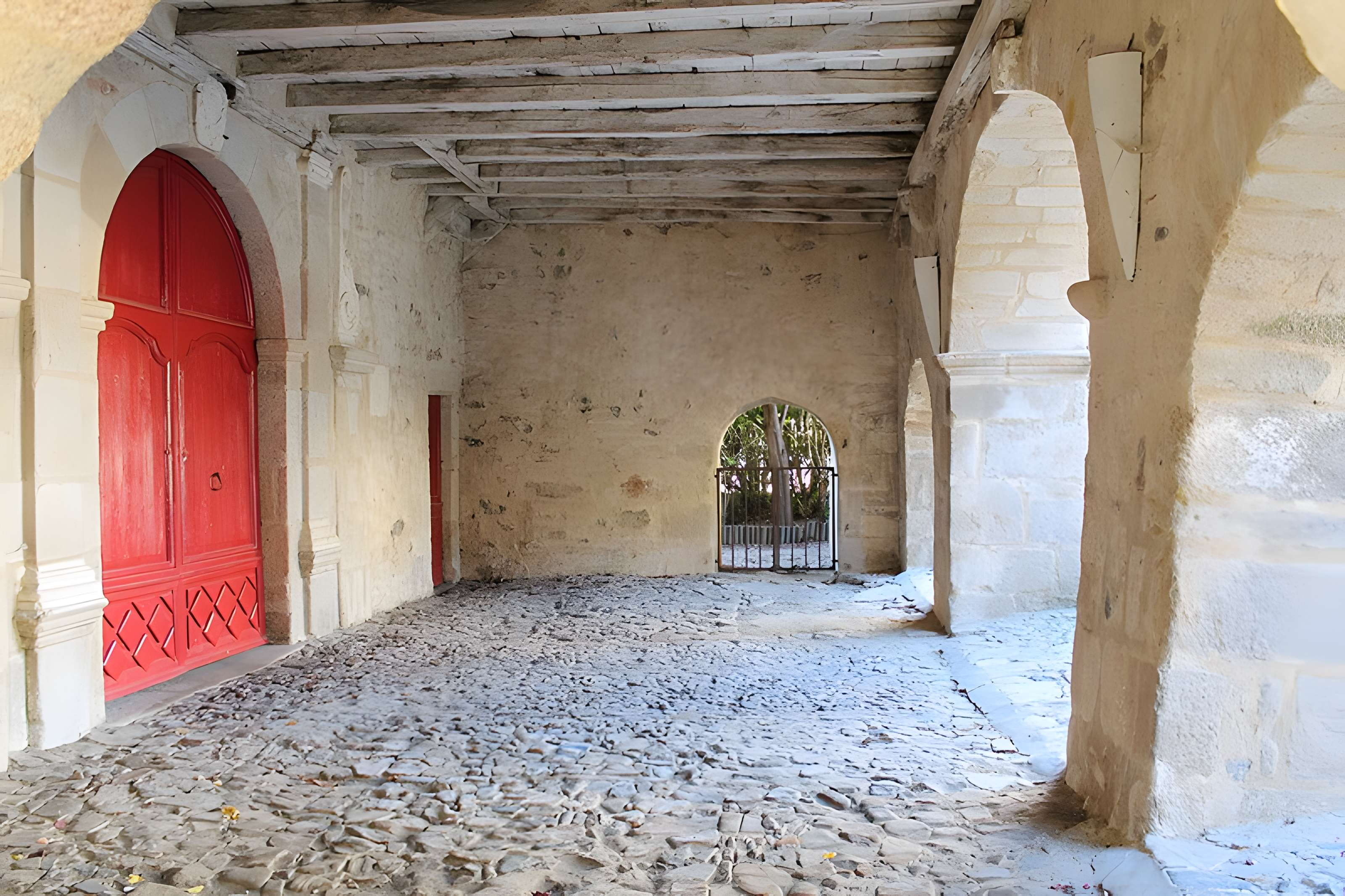 Église Saint-Calmine de Laguenne