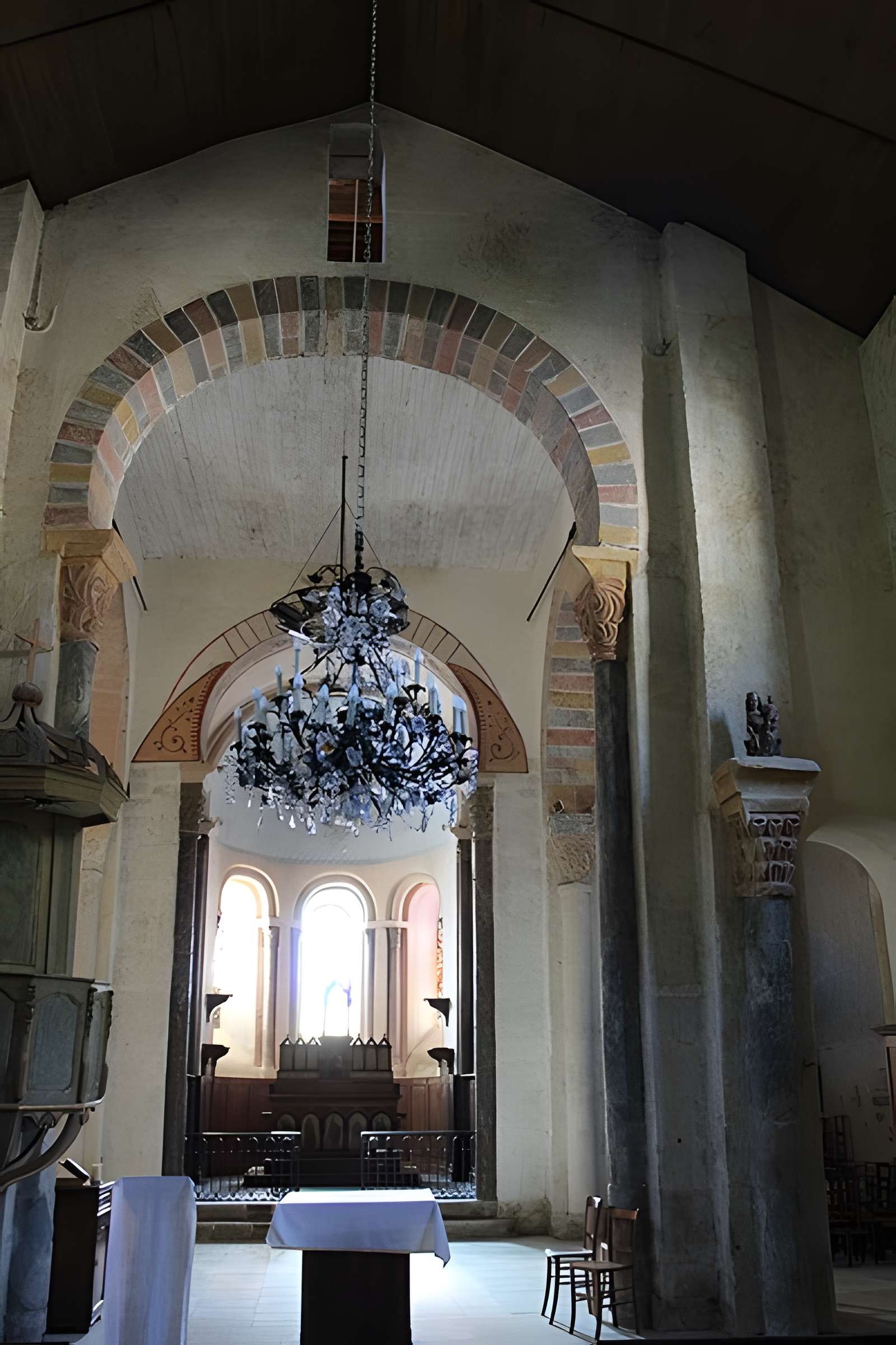 Église Saint-Calmine de Laguenne