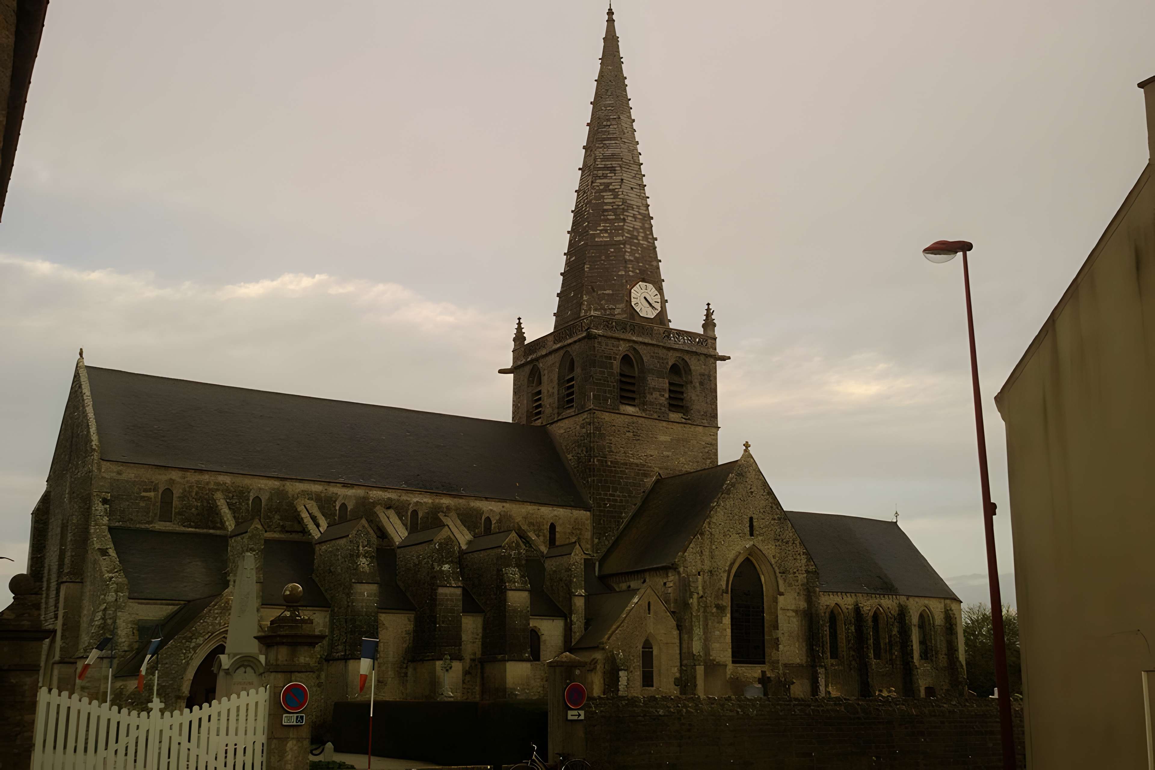 Église Saint-Candide de Picauville