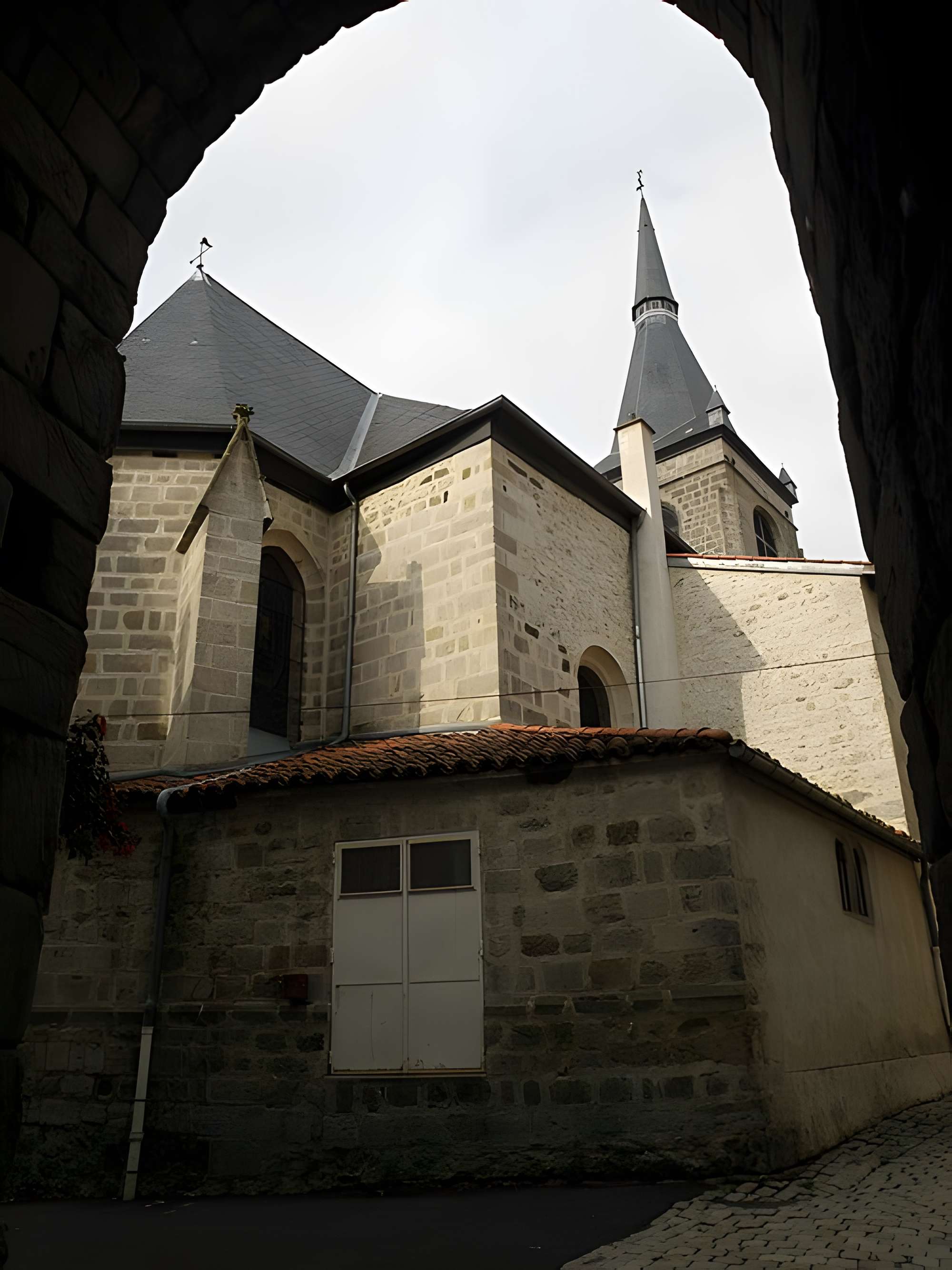 Église Saint-Caprais de Craponne-sur-Arzon
