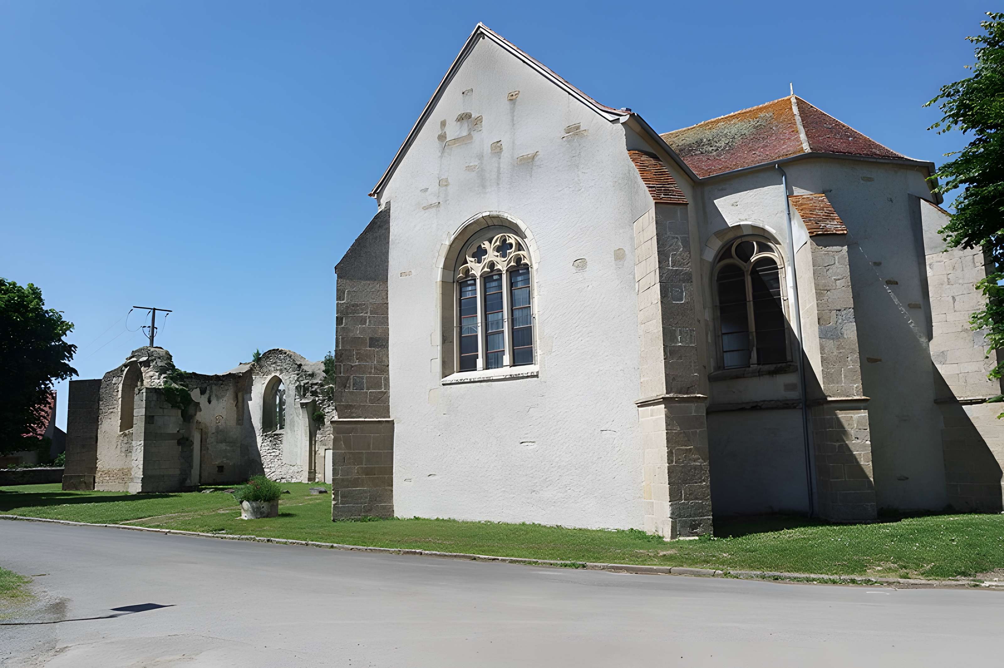 Église Saint-Caprais de Menetou-Couture