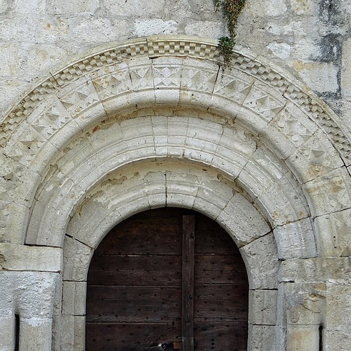 Photo de Église Saint-Caprais de Saint-Caprais-de-Lerm