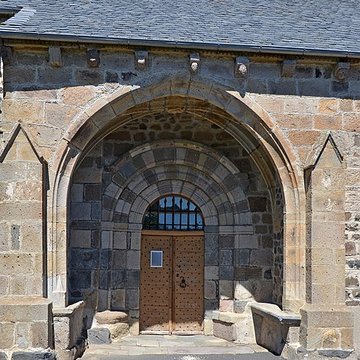 Église Saint-Caprais de Vèze