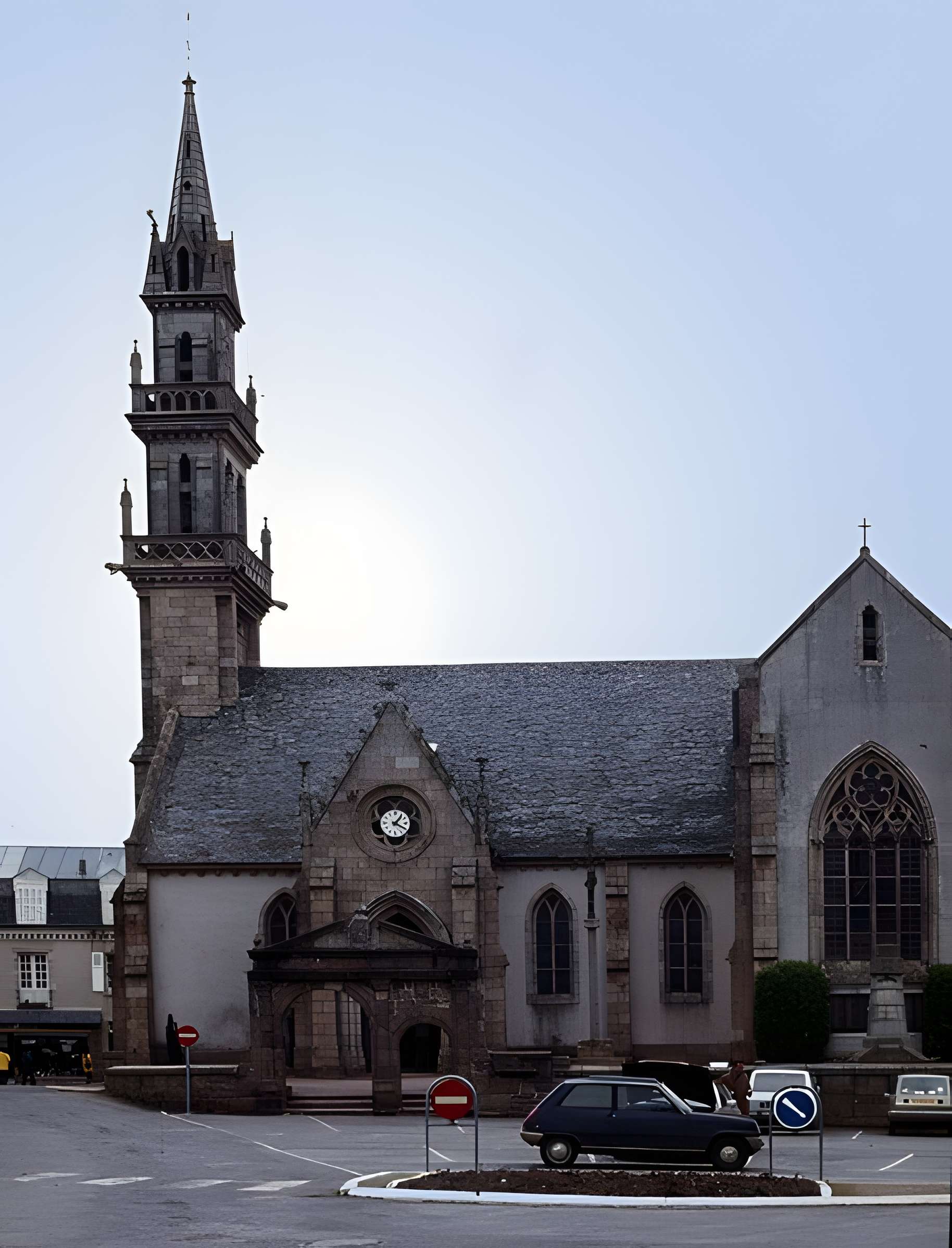 Église Saint-Carantec de Carantec