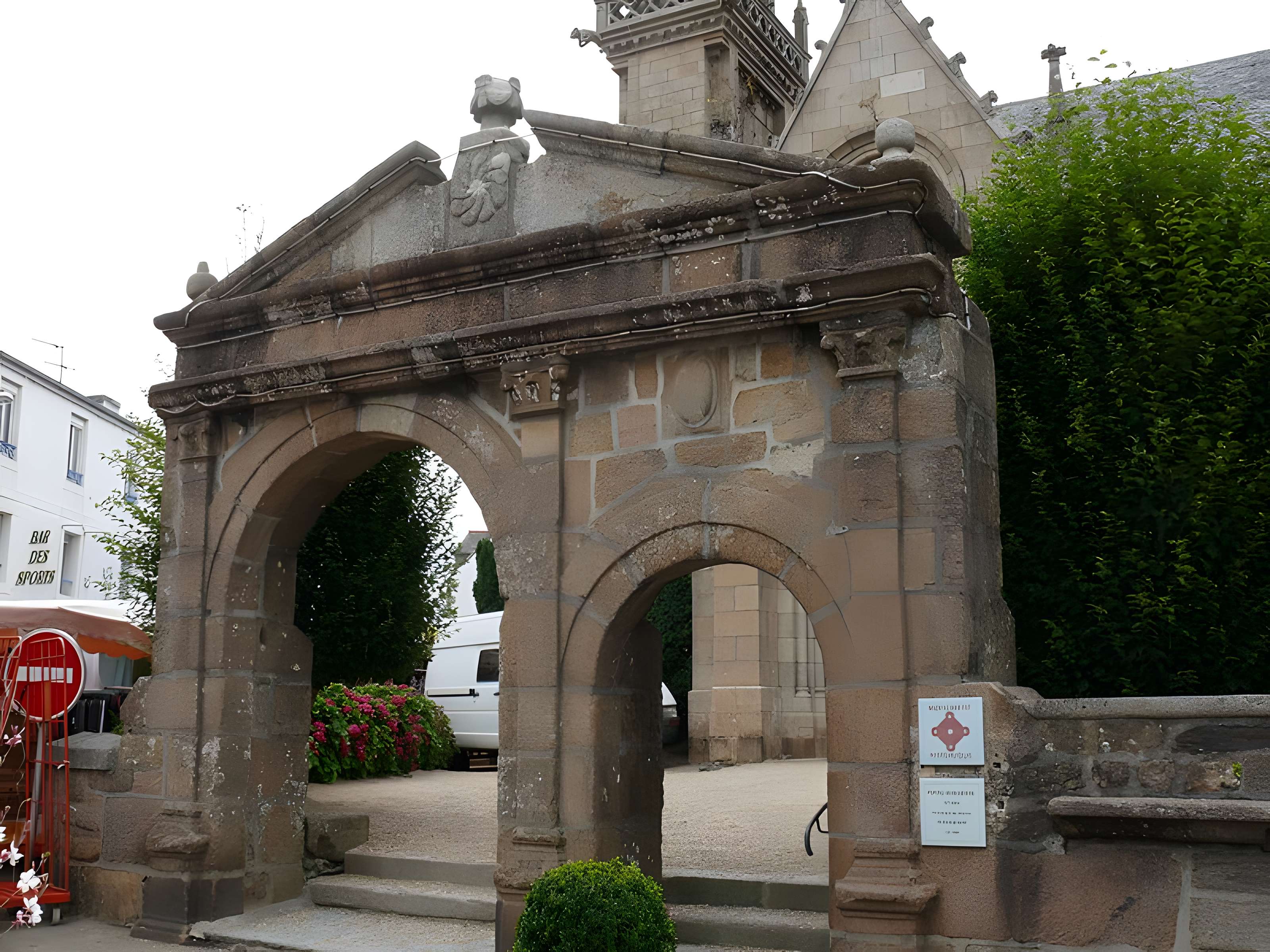 Église Saint-Carantec de Carantec