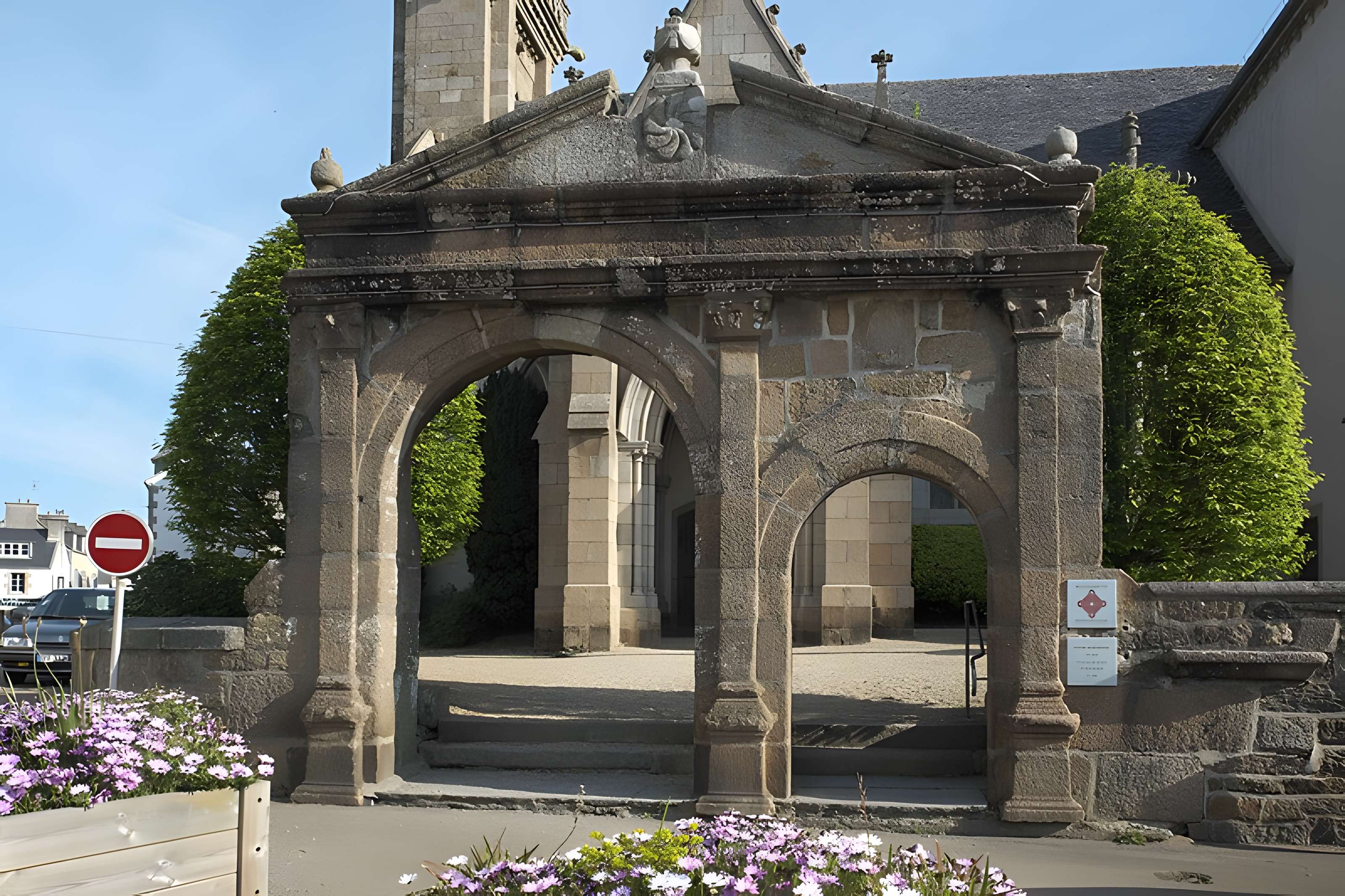 Église Saint-Carantec de Carantec