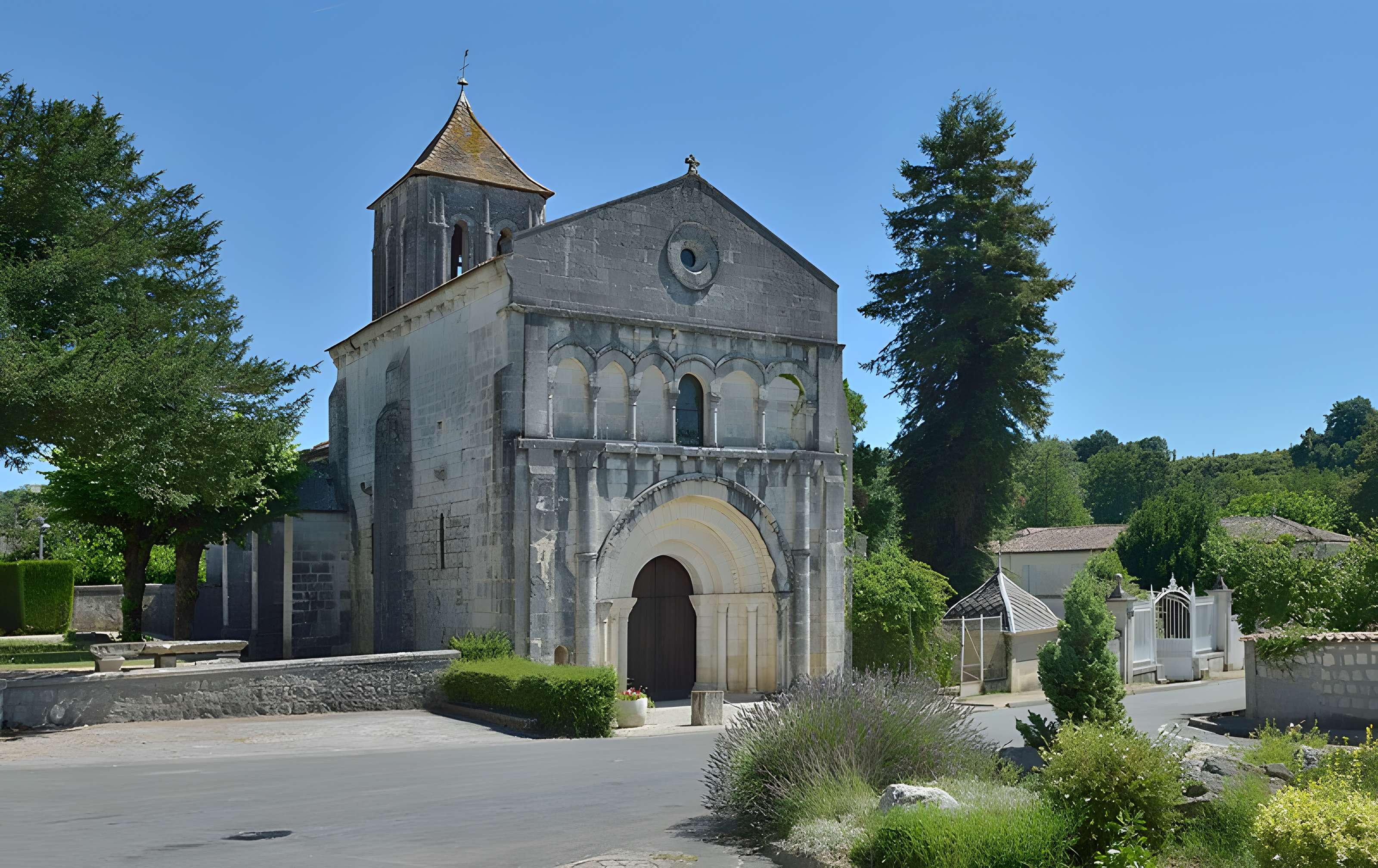 Église Saint-Césaire de Saint-Césaire 