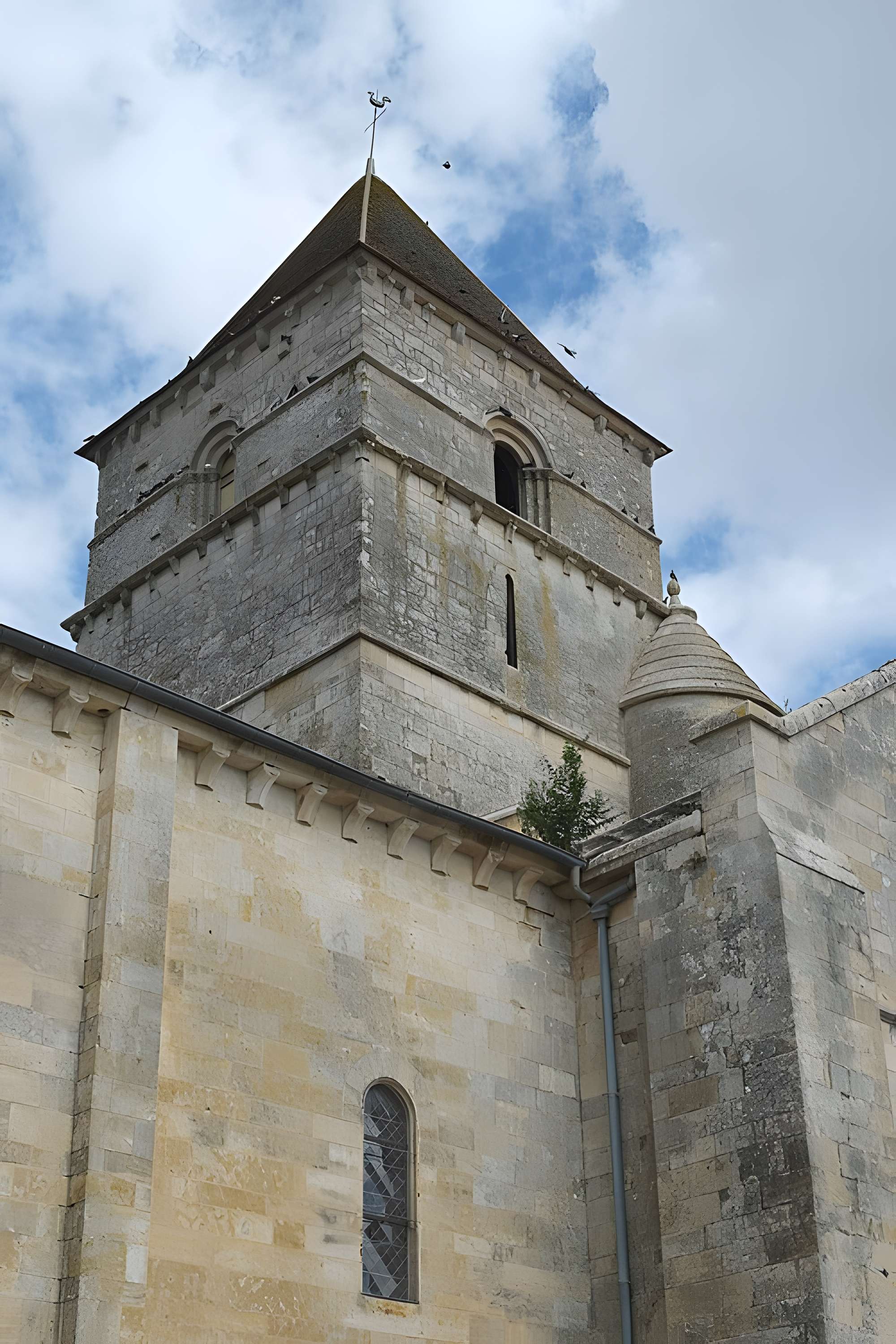 Église Saint-Chartier de Javarzay