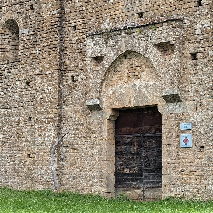 Photo de Eglise priorale ruines de lancienne