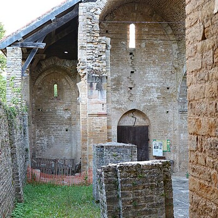 Photo de Eglise priorale ruines de lancienne