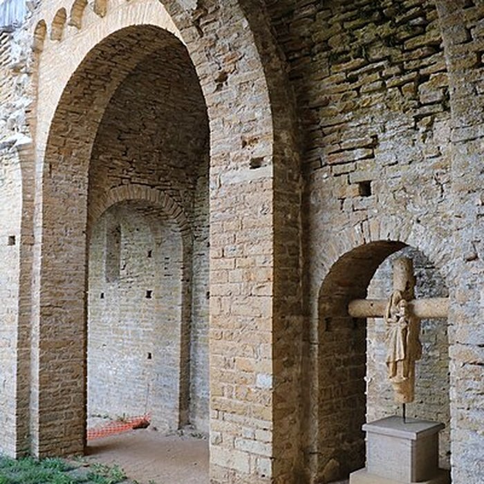 Photo de Eglise priorale ruines de lancienne