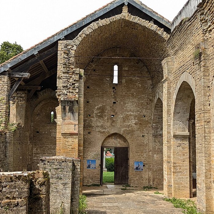 Photo de Eglise priorale ruines de lancienne