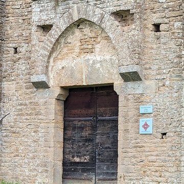 Eglise priorale ruines de lancienne