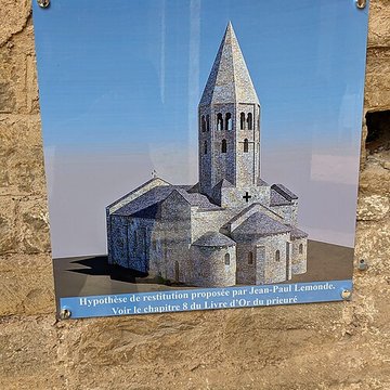Eglise priorale ruines de lancienne