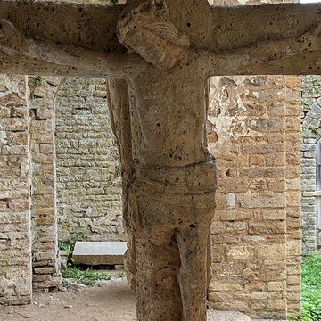 Eglise priorale ruines de lancienne