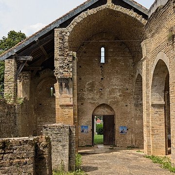 Eglise priorale ruines de lancienne