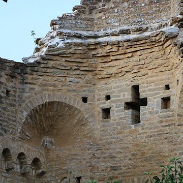 Eglise priorale ruines de lancienne