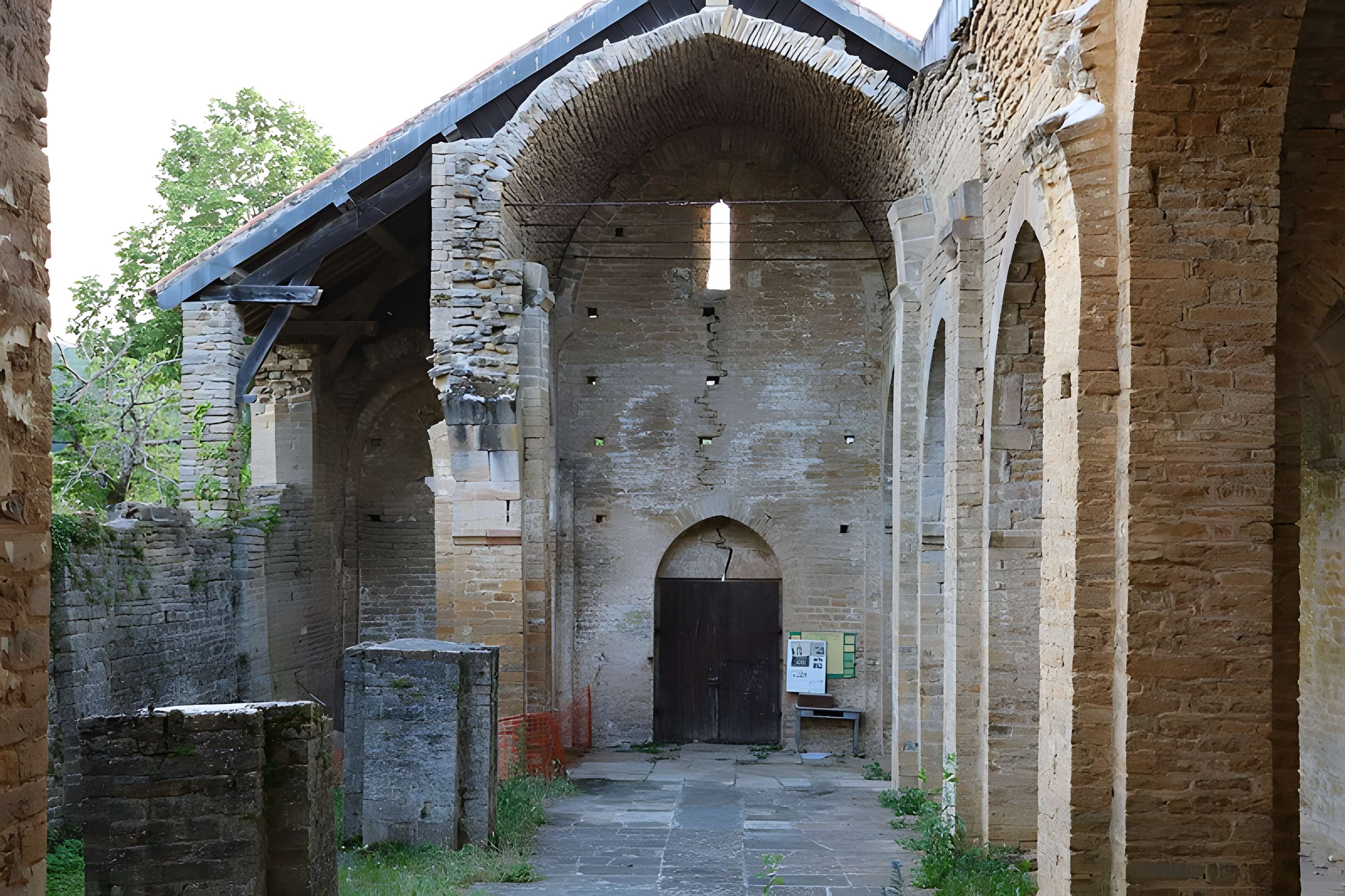 Eglise priorale (ruines de l'ancienne)