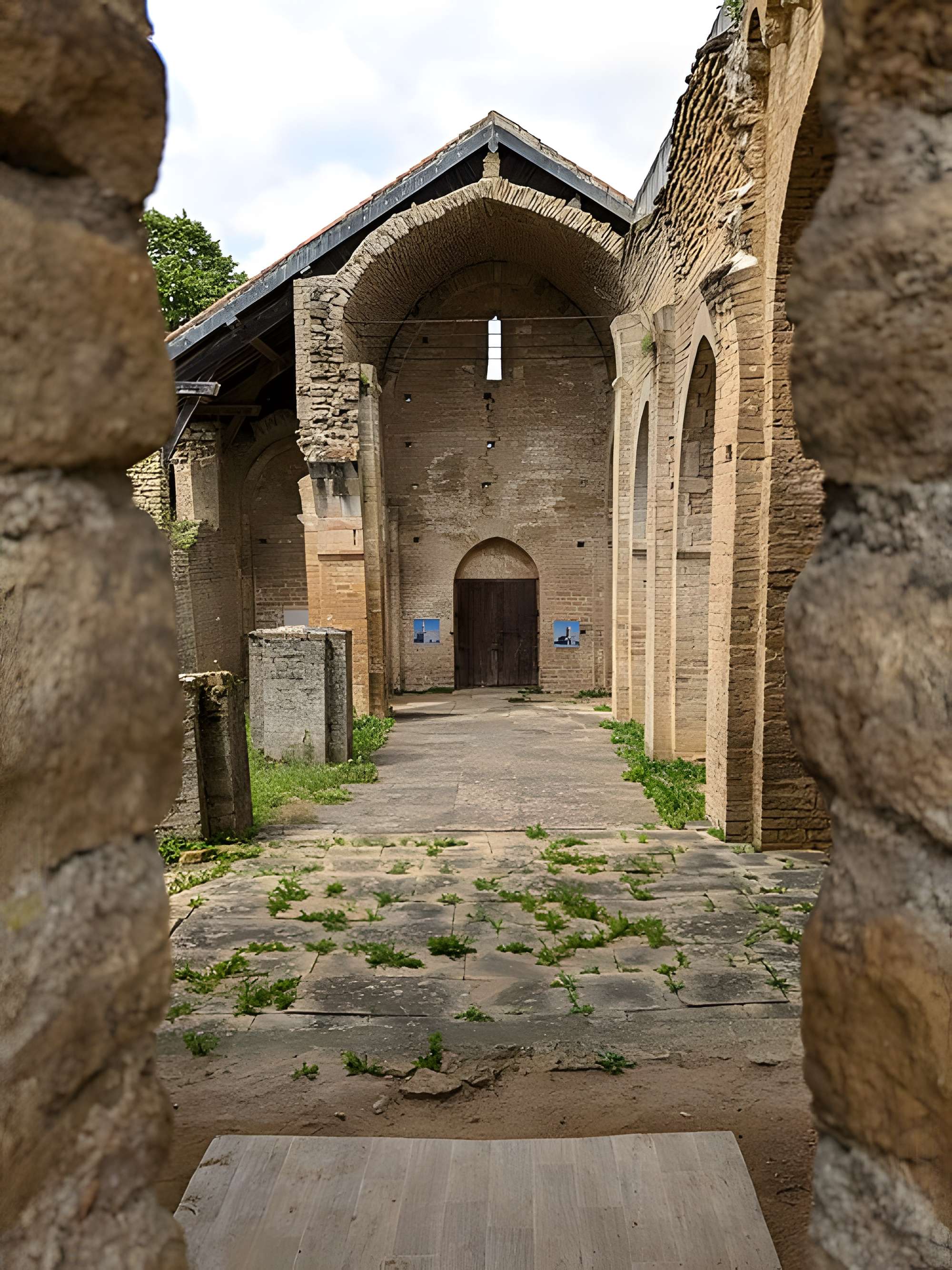 Eglise priorale (ruines de l'ancienne)