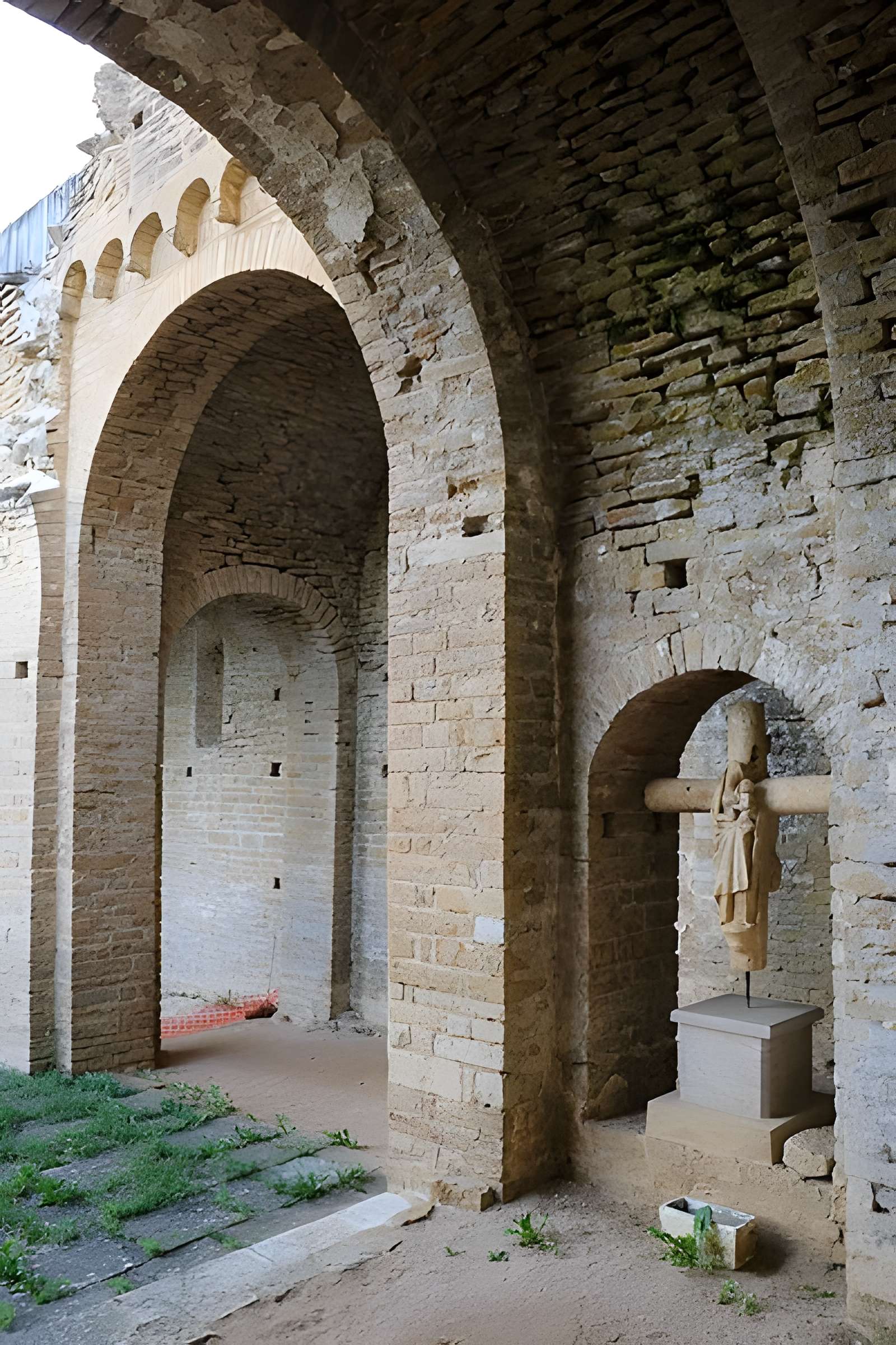 Eglise priorale (ruines de l'ancienne)