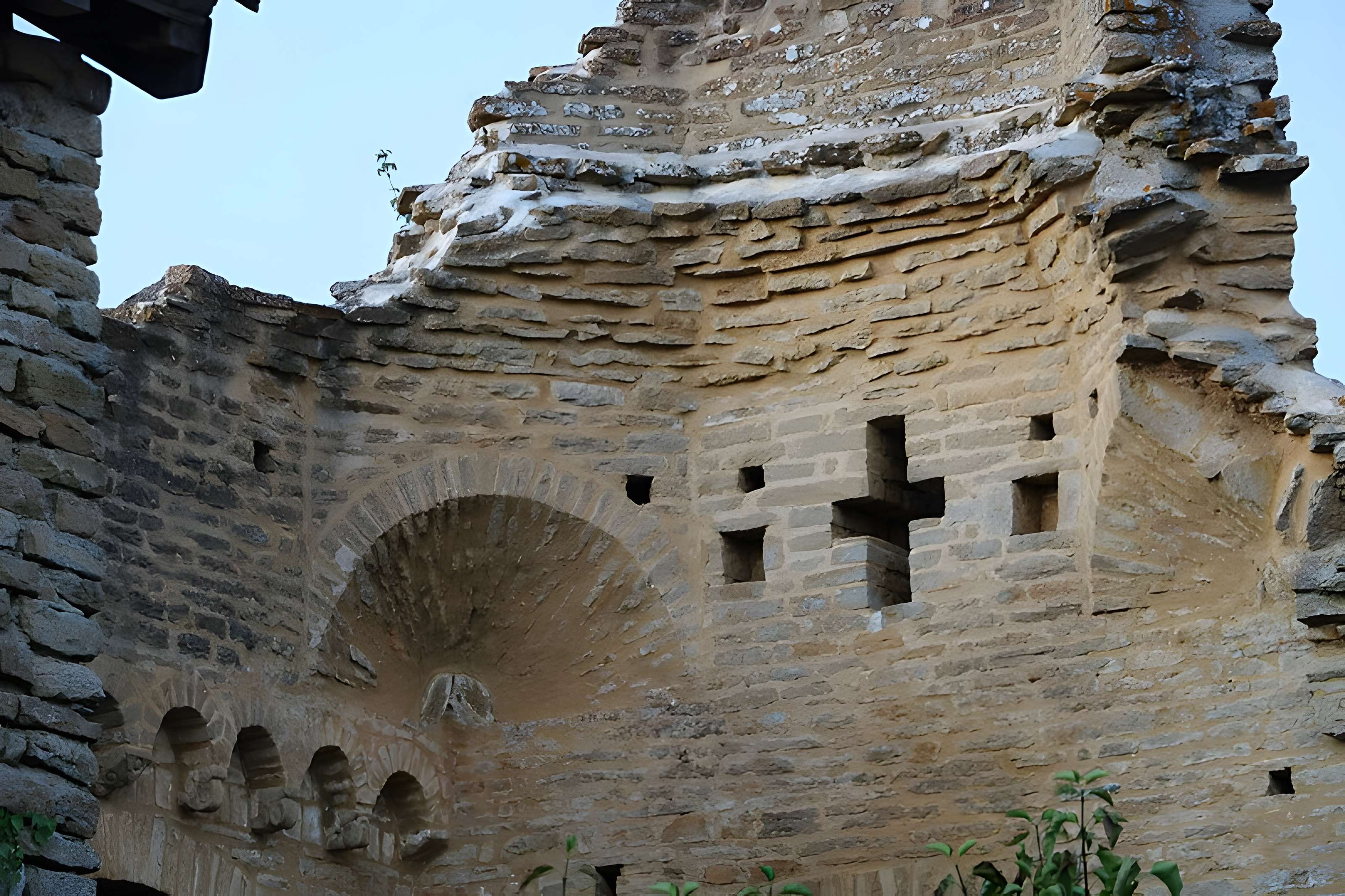 Eglise priorale (ruines de l'ancienne)