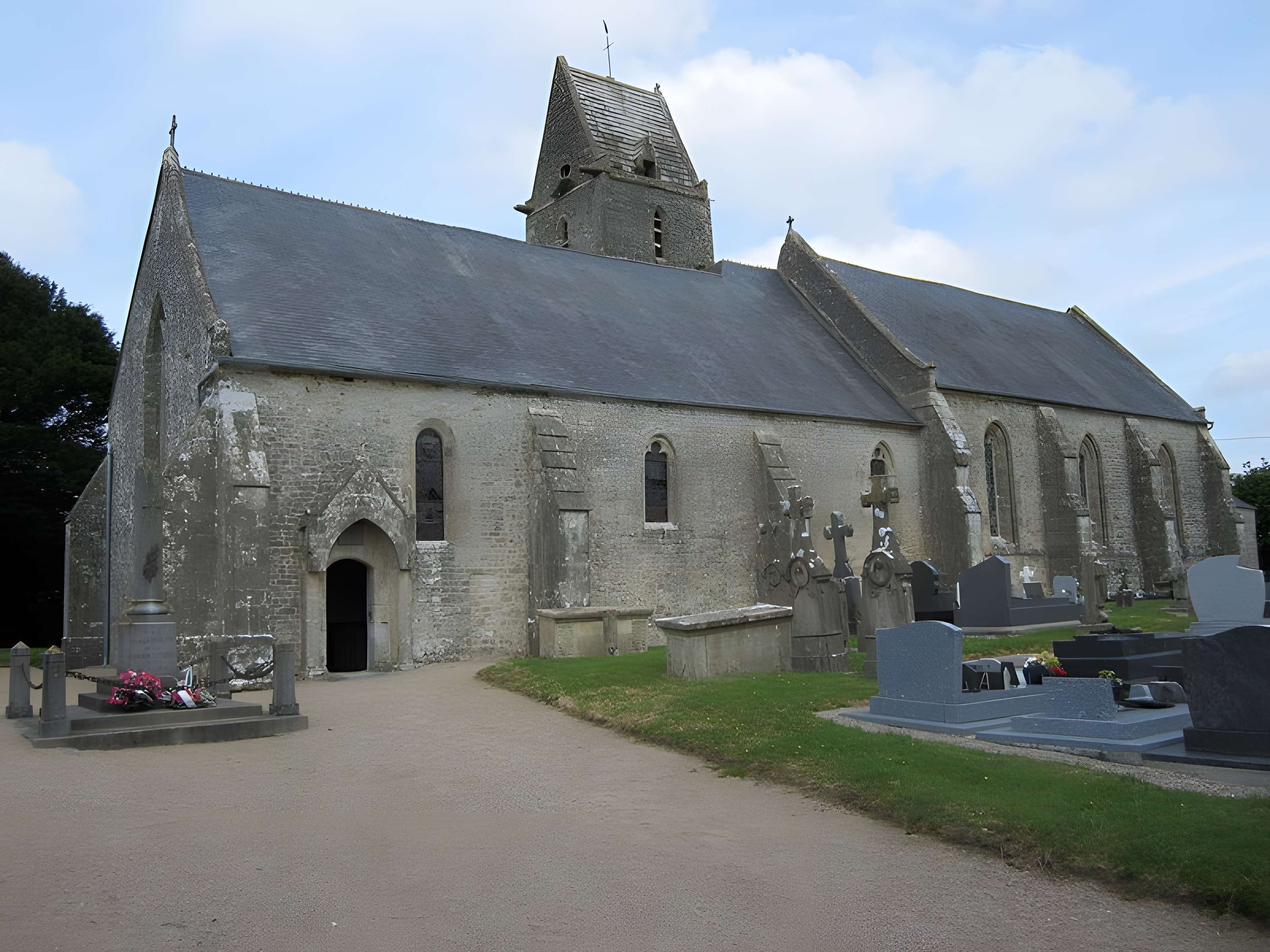 Église Saint-Clément de Flottemanville 