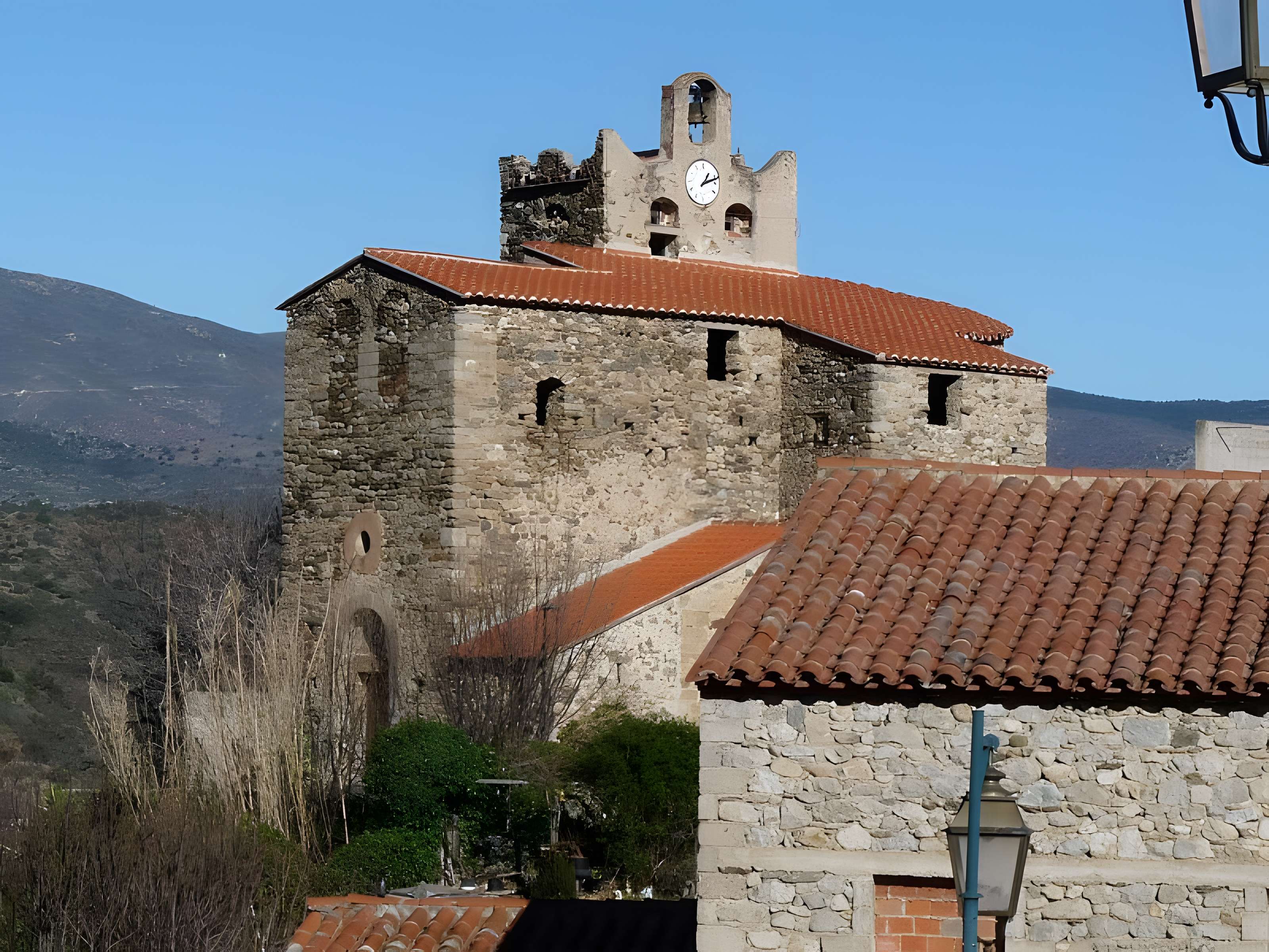 Église Saint-Clément de Sirach 