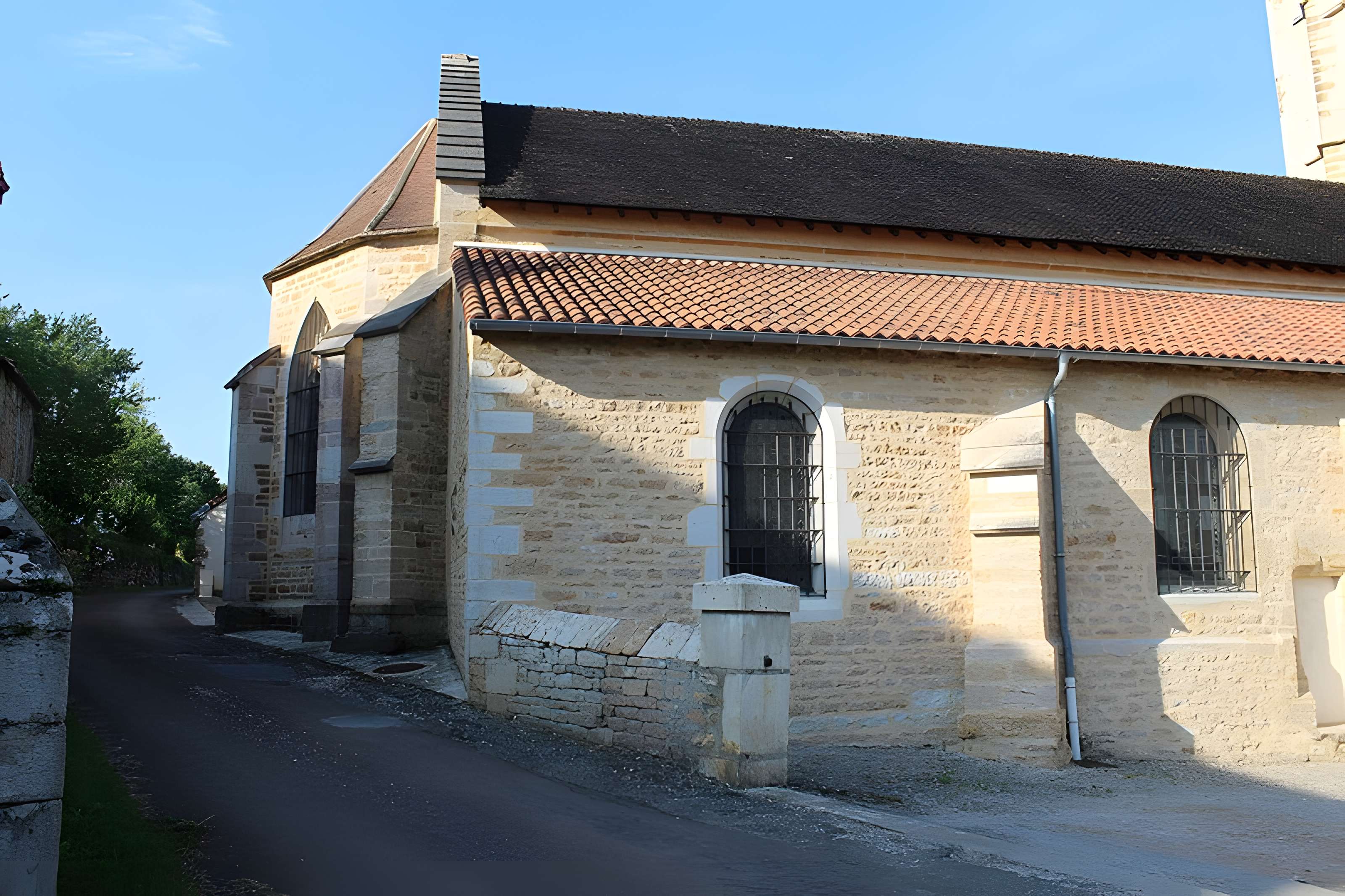 Église Saint-Cloud de Maynal