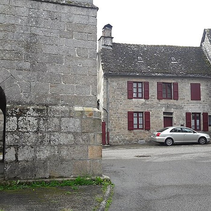 Photo de Église Saint-Côme-Saint-Damien dAuriac