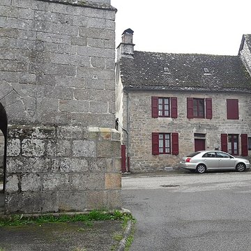 Église Saint-Côme-Saint-Damien dAuriac