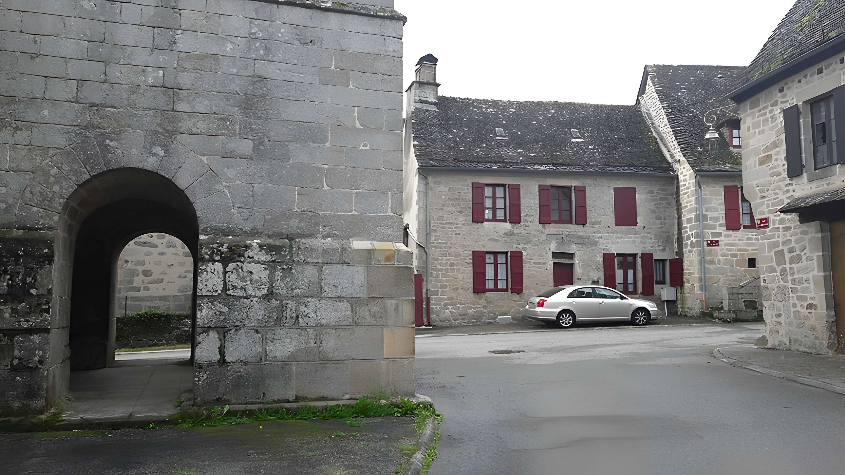 Église Saint-Côme-Saint-Damien d'Auriac