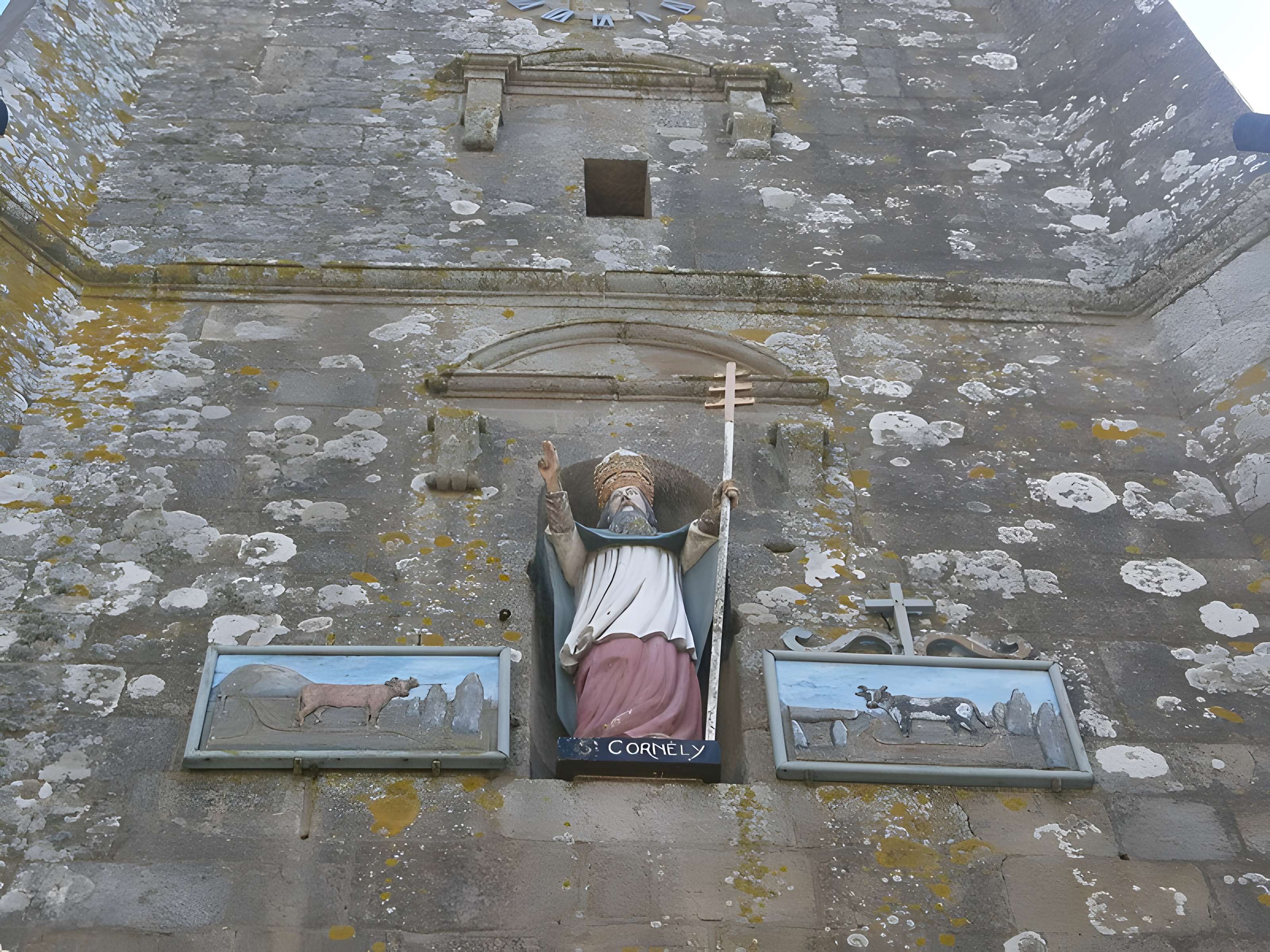 Église Saint-Cornély de Carnac