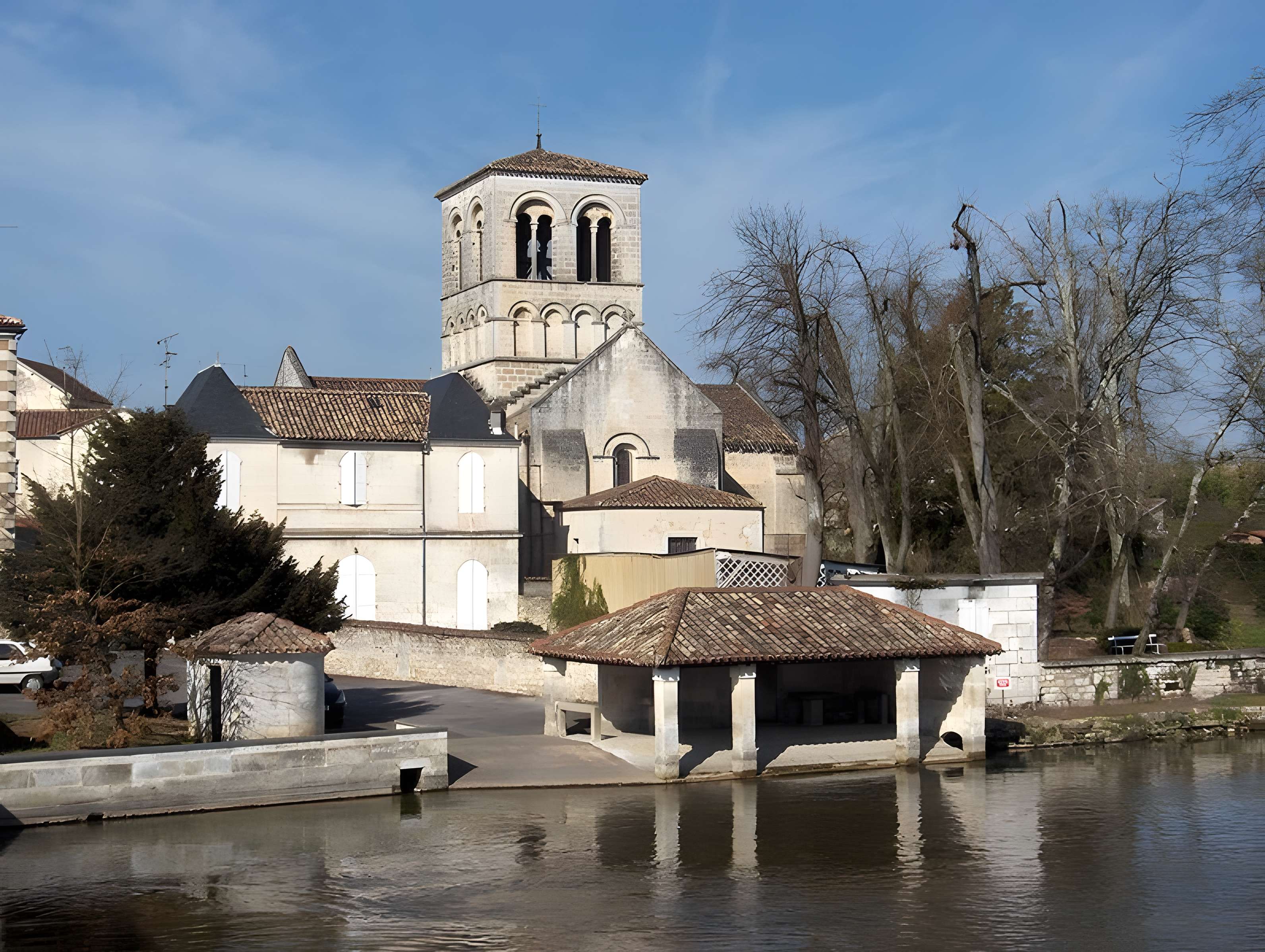 Église Saint-Cybard de Magnac-sur-Touvre 