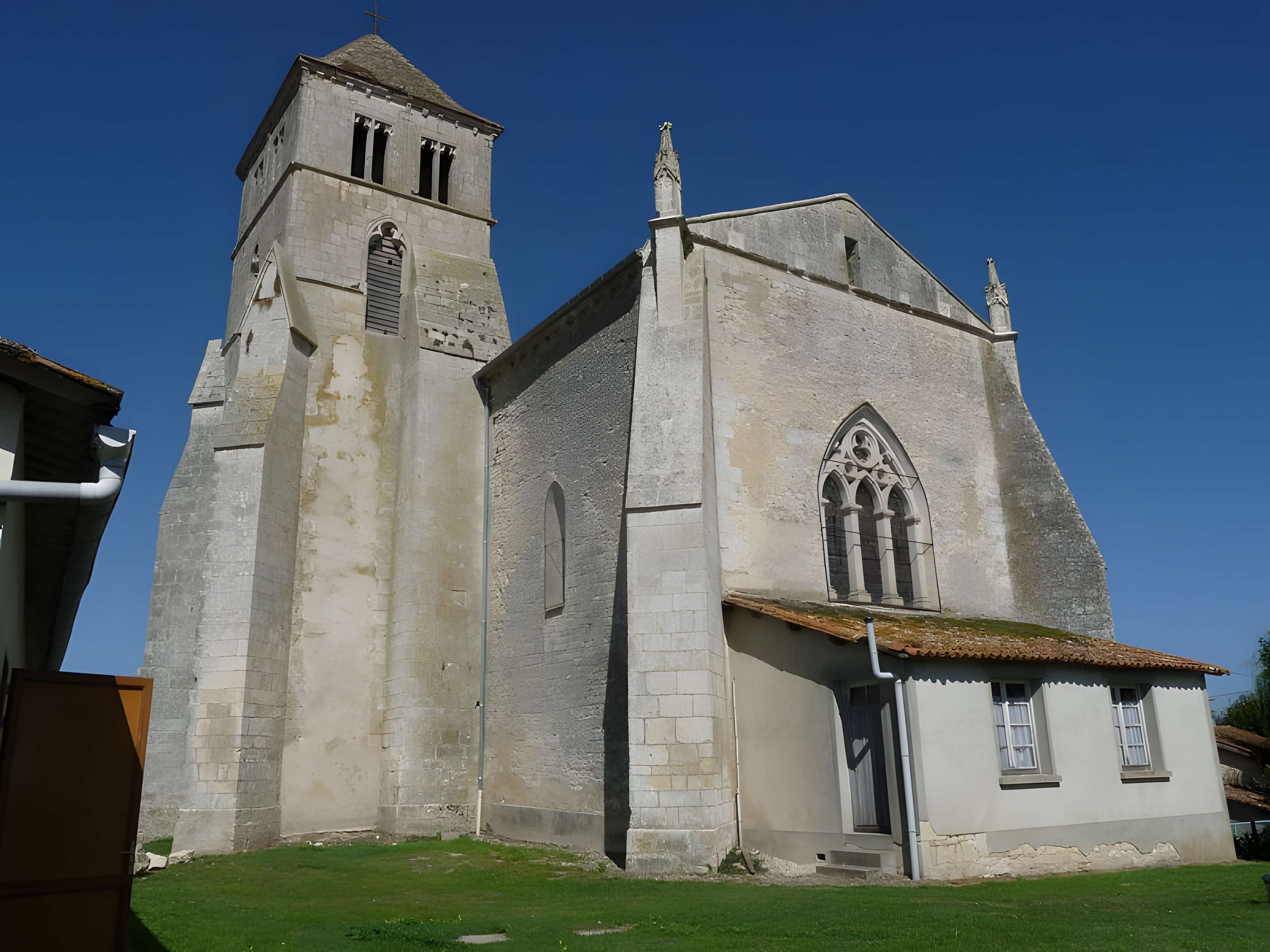 Église Saint-Cyr de Saint-Ciers-Champagne