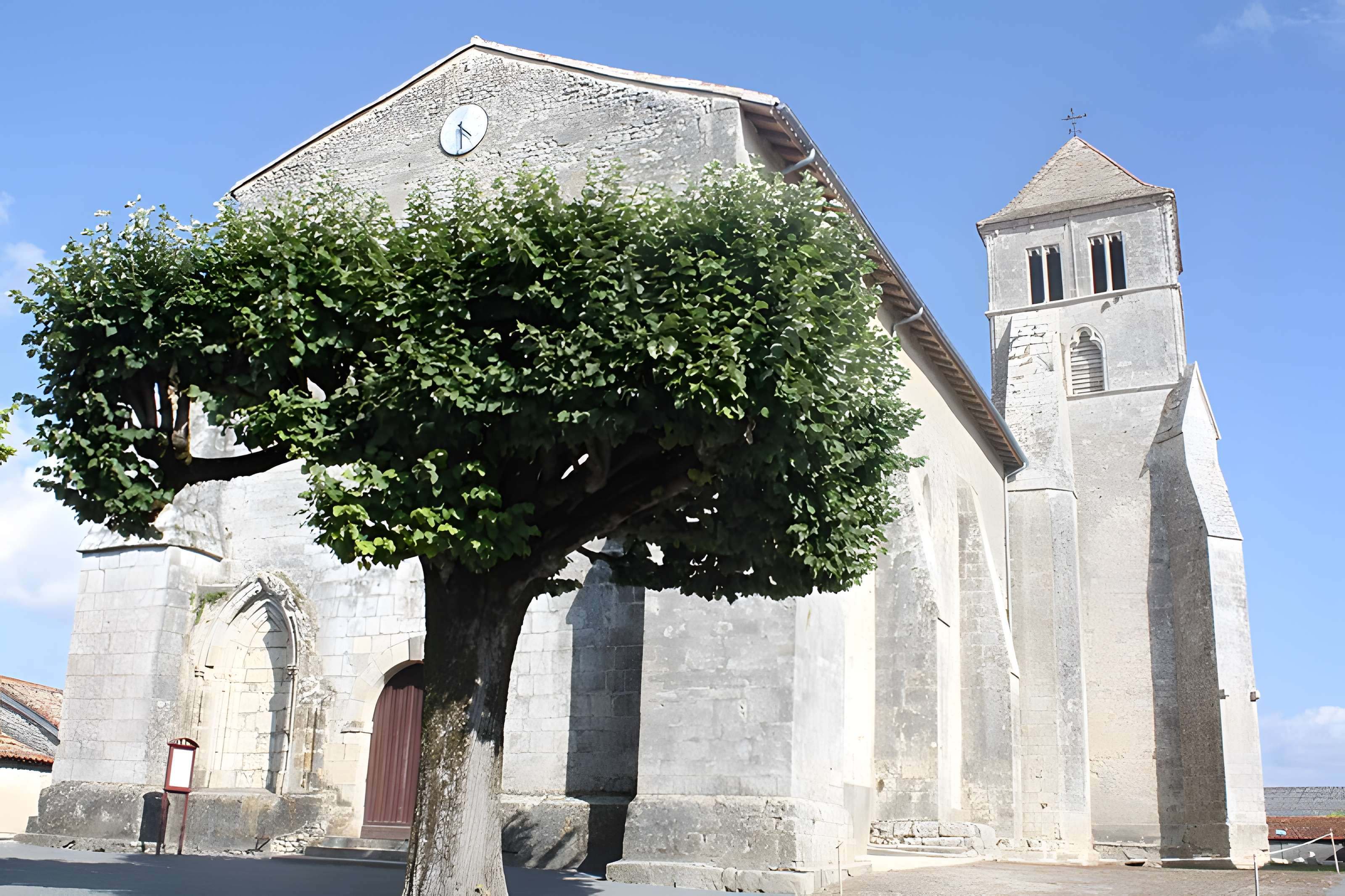 Église Saint-Cyr de Saint-Ciers-Champagne