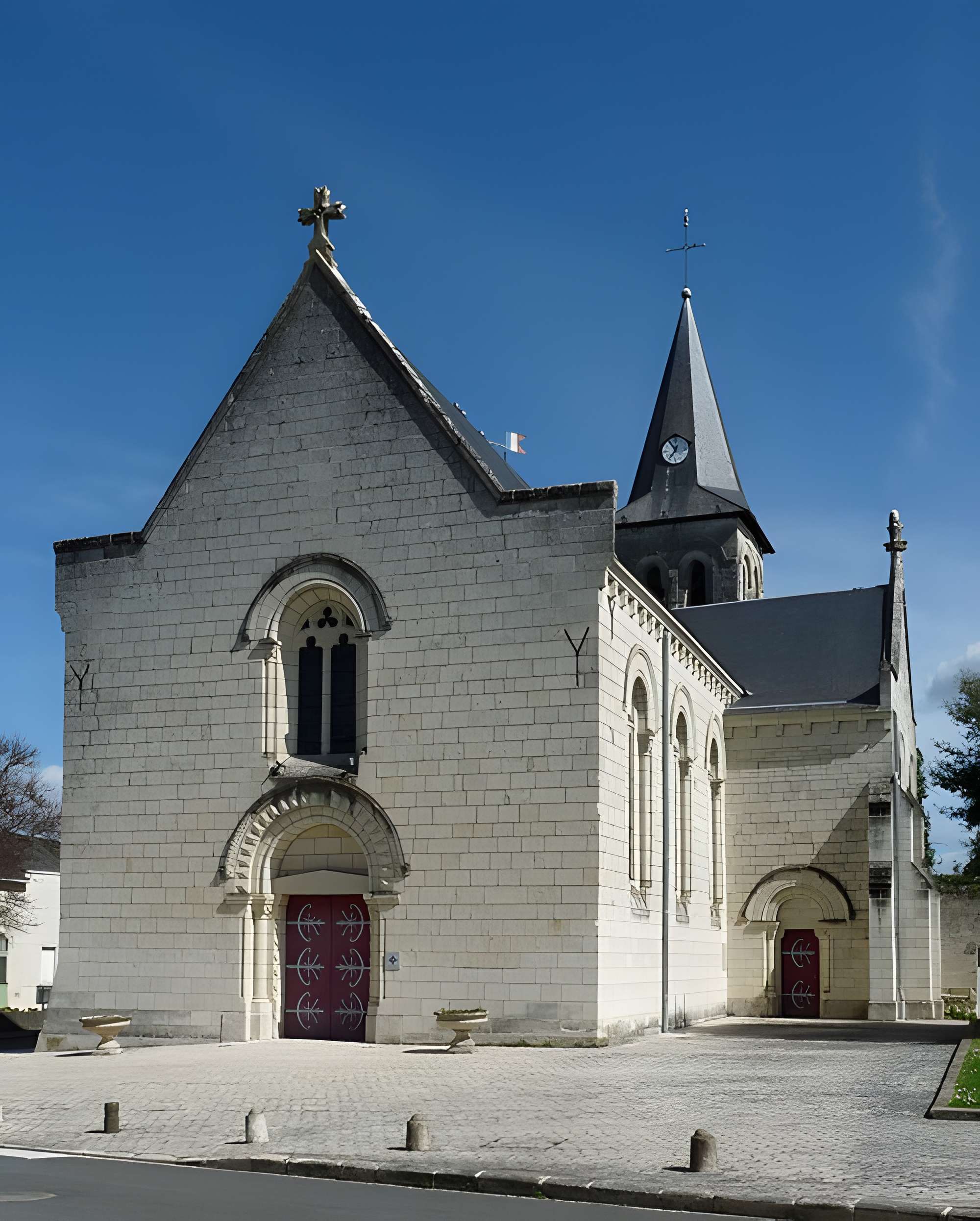 Église Saint-Cyr de Saint-Cyr-en-Bourg