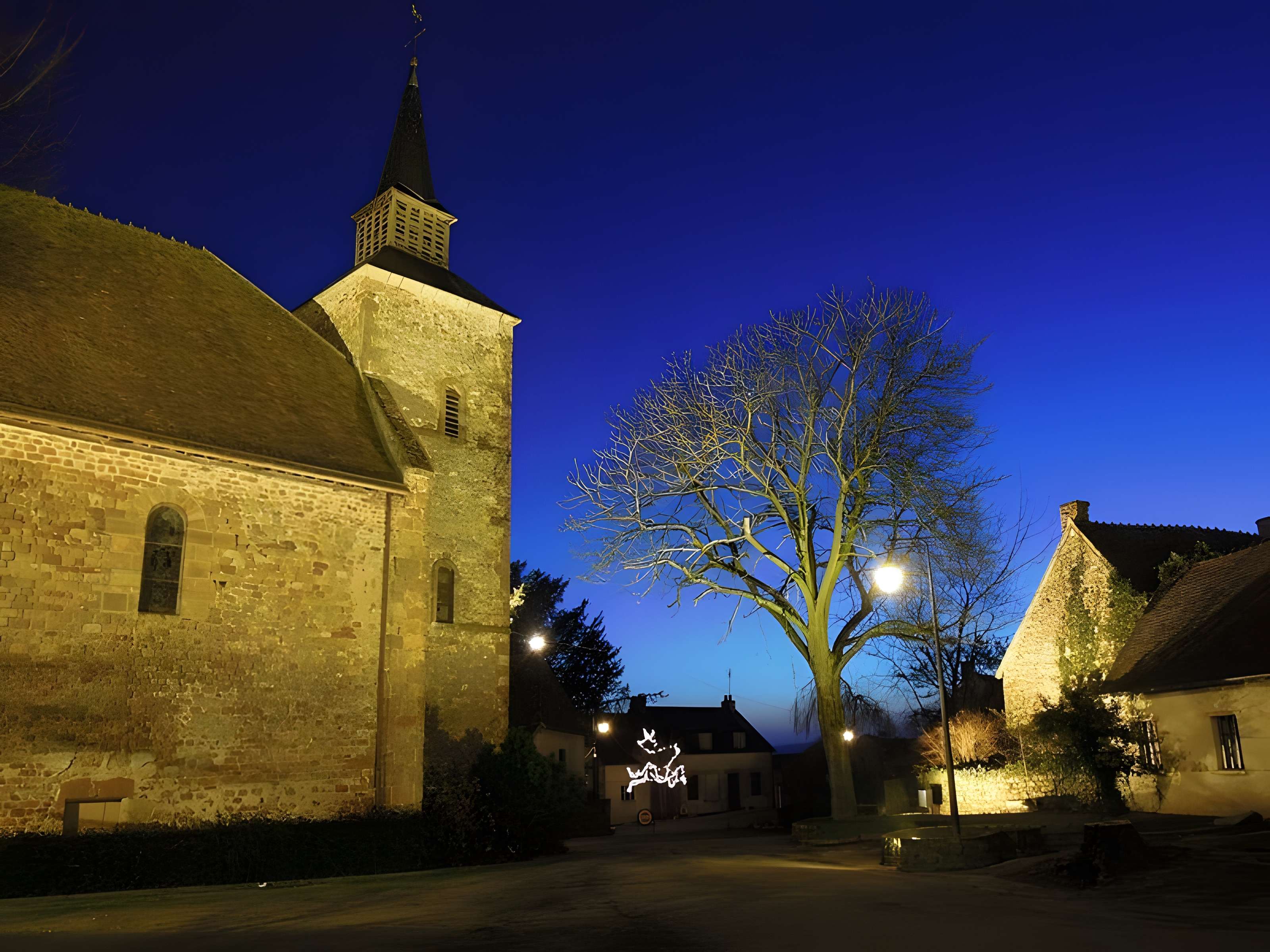 Église Saint-Cyr de Vesdun 