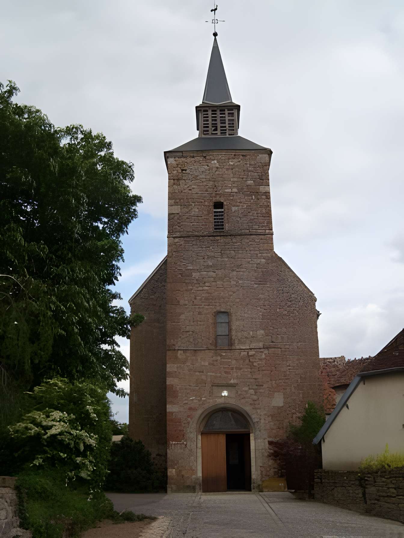 Église Saint-Cyr de Vesdun