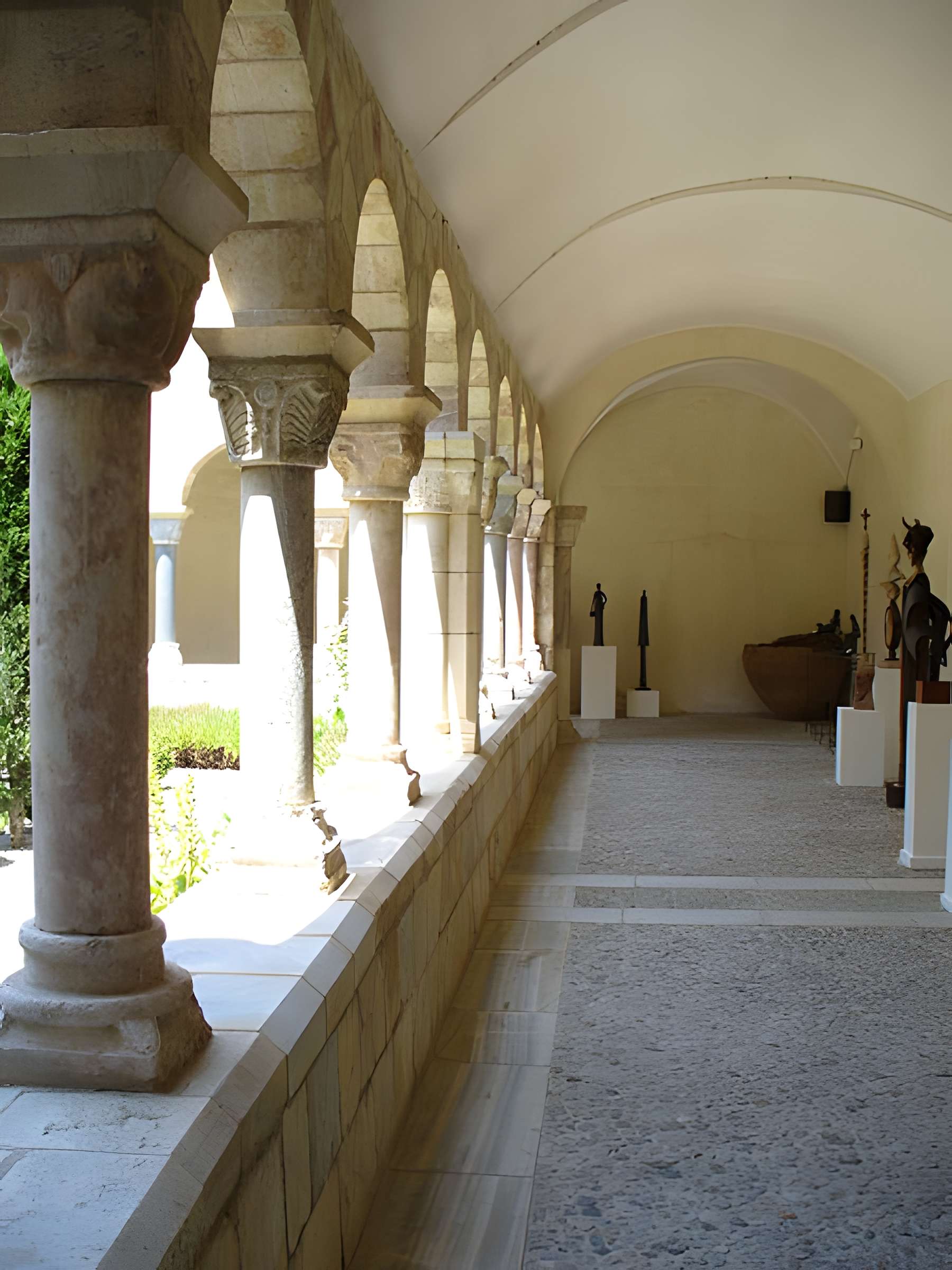 Abbaye de Saint-Génis des Fontaines
